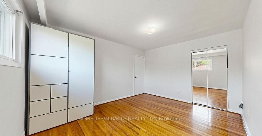 7444 Homeside Gardens Property Photo 17