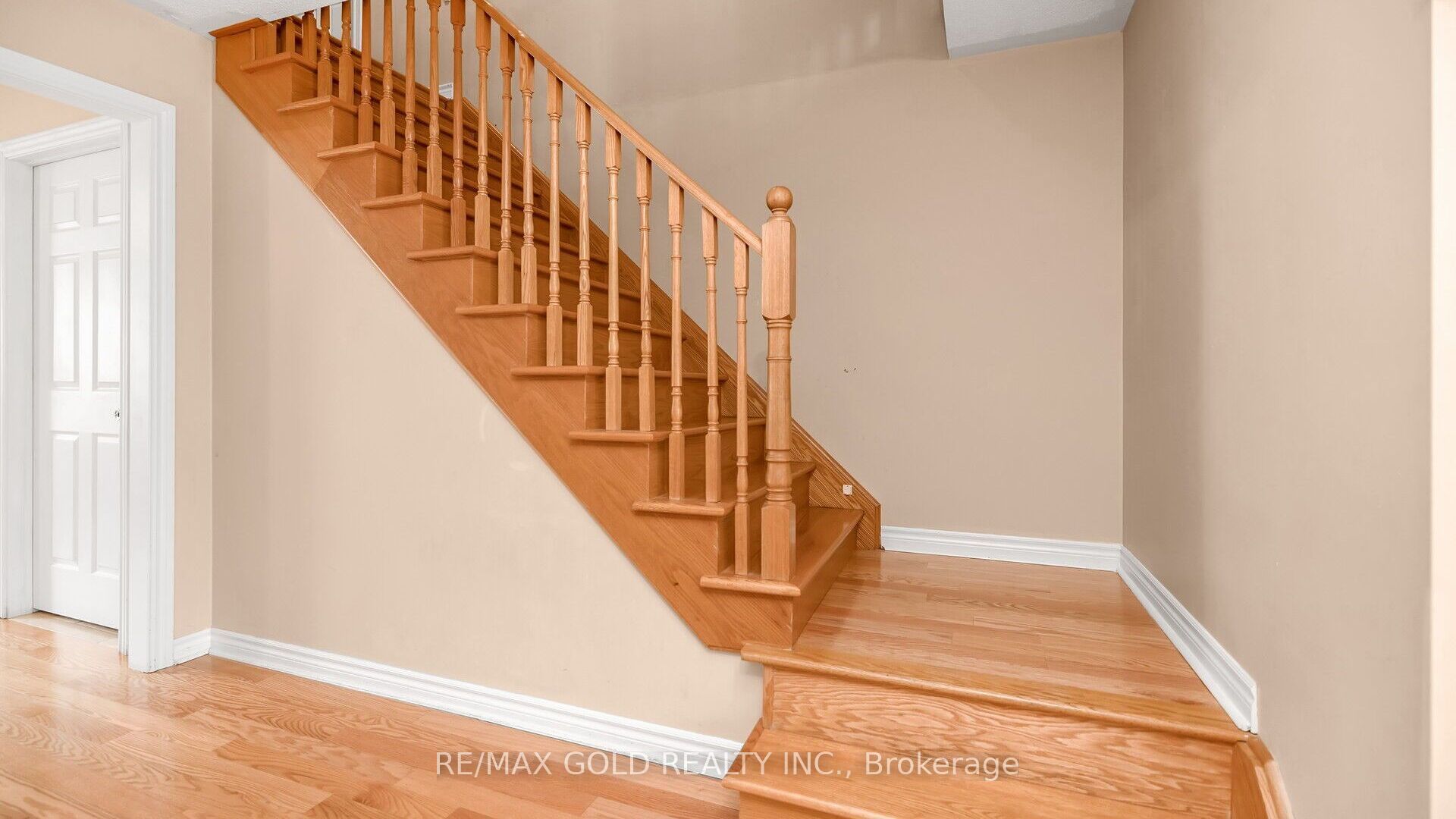 17 Echoridge Drive Property Photo 7