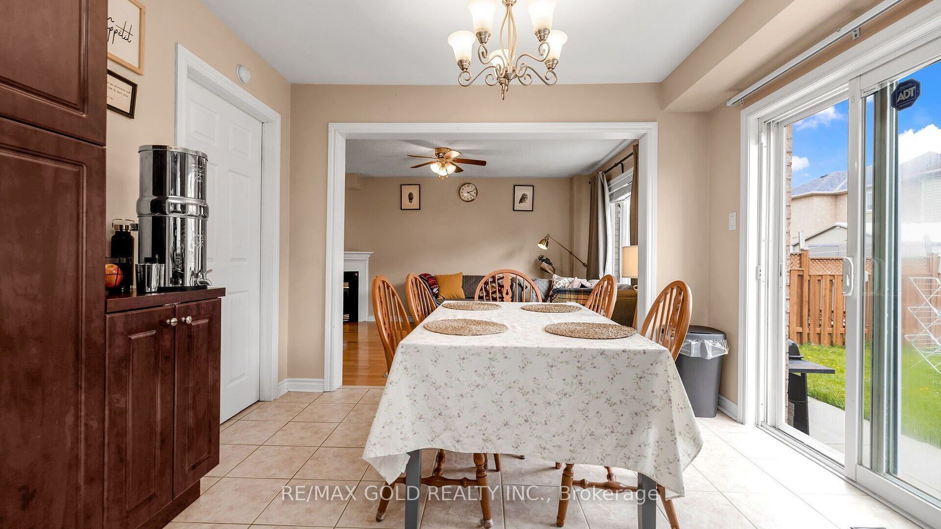 17 Echoridge Drive Property Photo 12