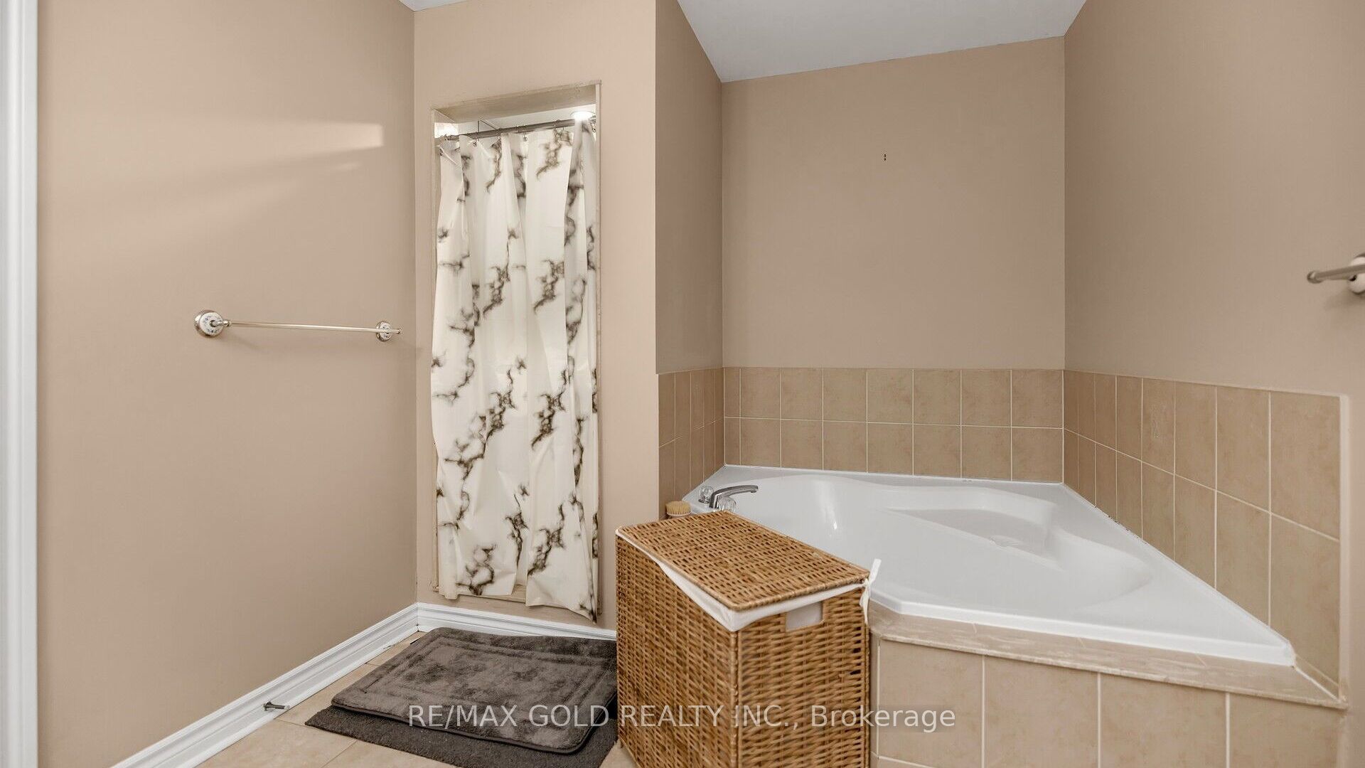 17 Echoridge Drive Property Photo 17