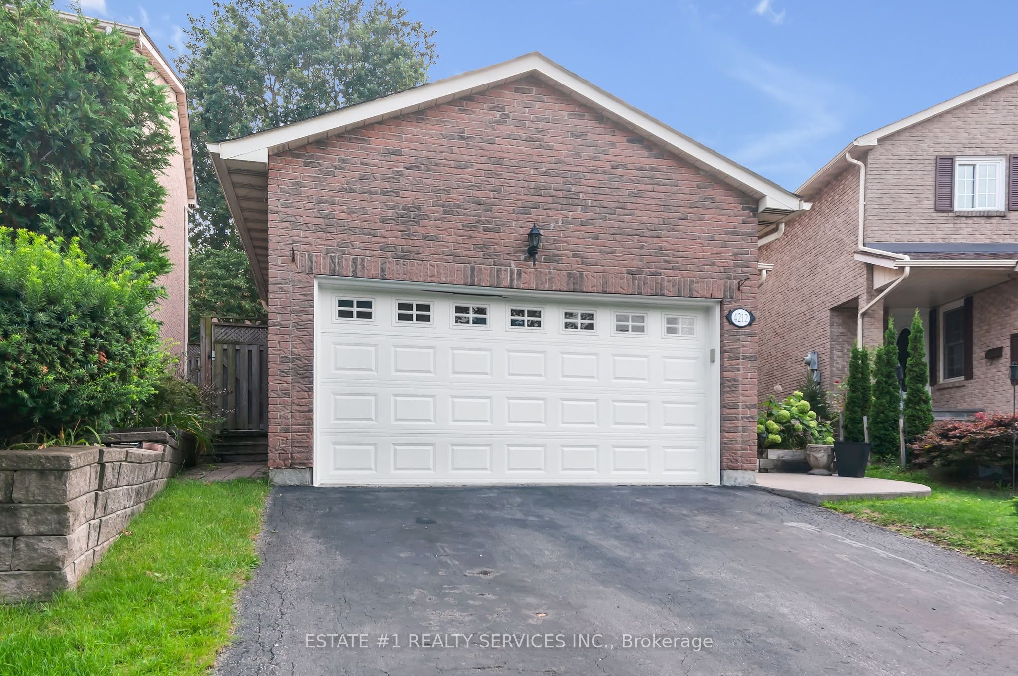 4212 Powderhorn Crescent Property Photo 7