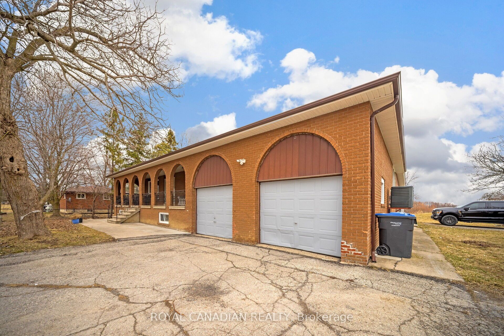 13669 Humber Station Road Property Photo 6