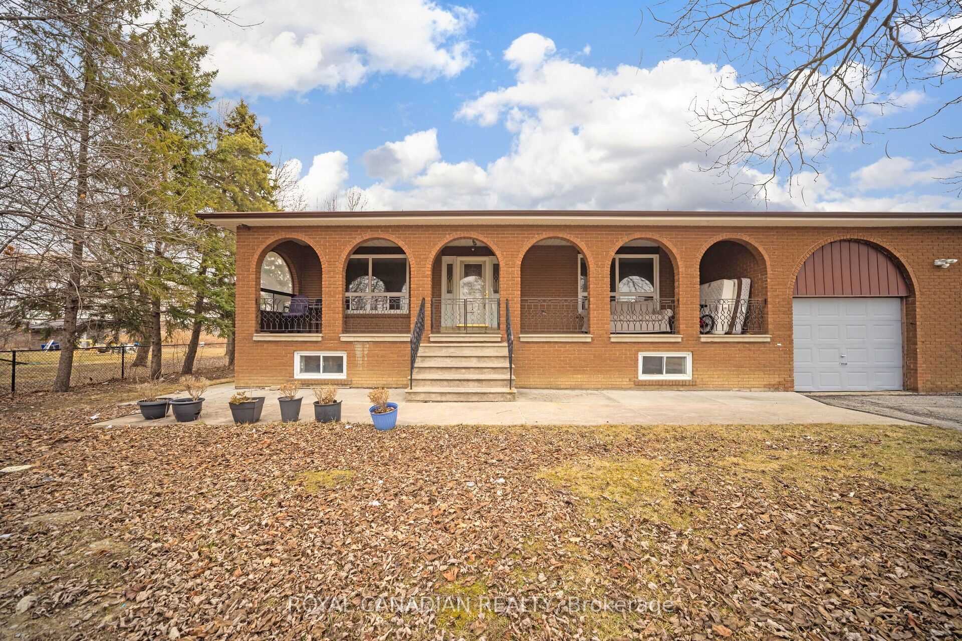 13669 Humber Station Road Property Photo 7
