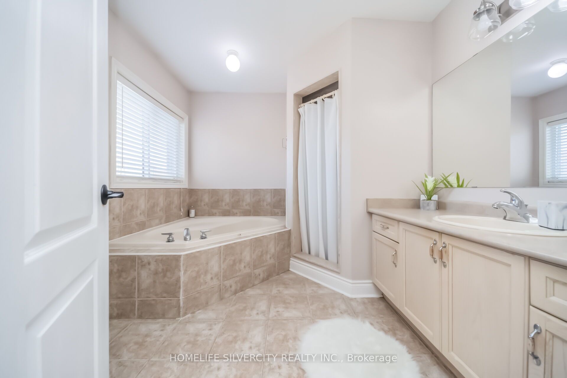 15 Newark Way Property Photo 25