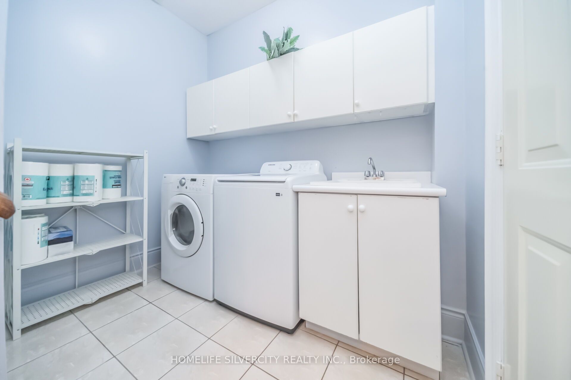 15 Newark Way Property Photo 37