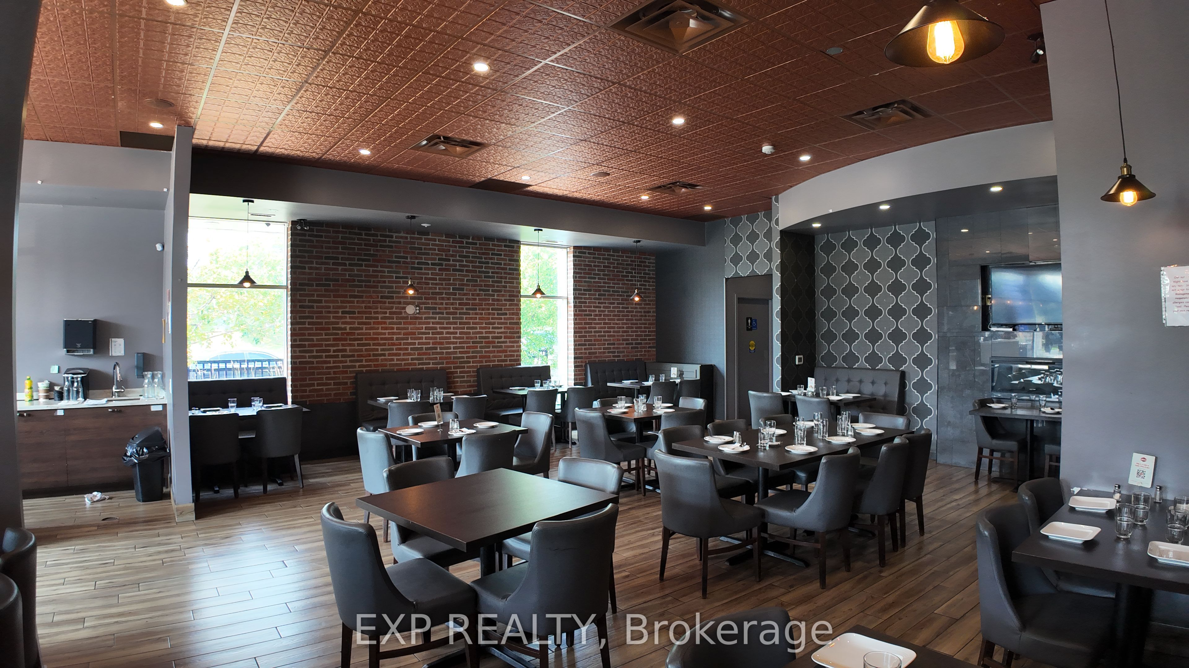 10525 Bramalea Road Property Photo 1
