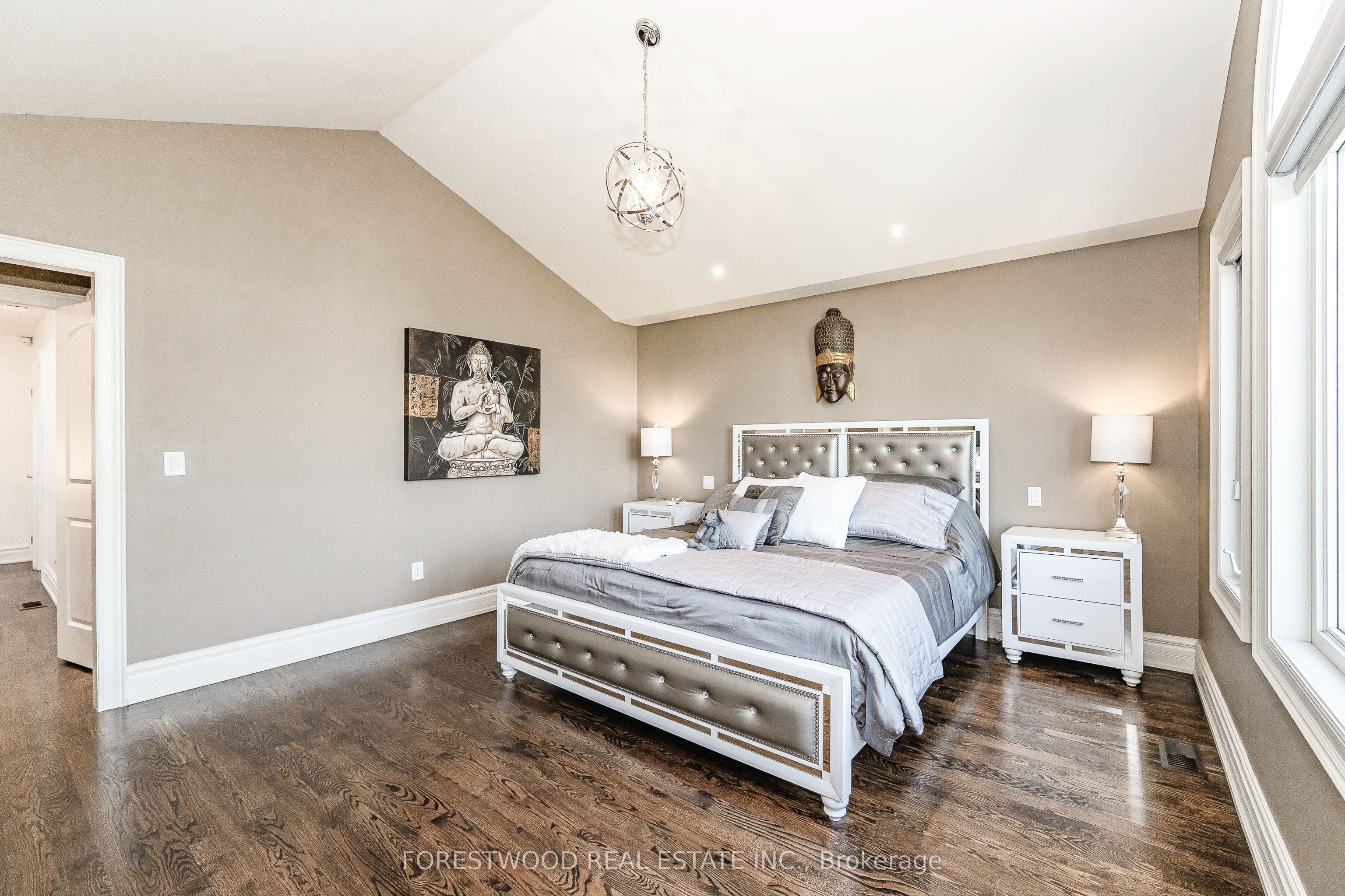138 Winston Park Boulevard Property Photo 19