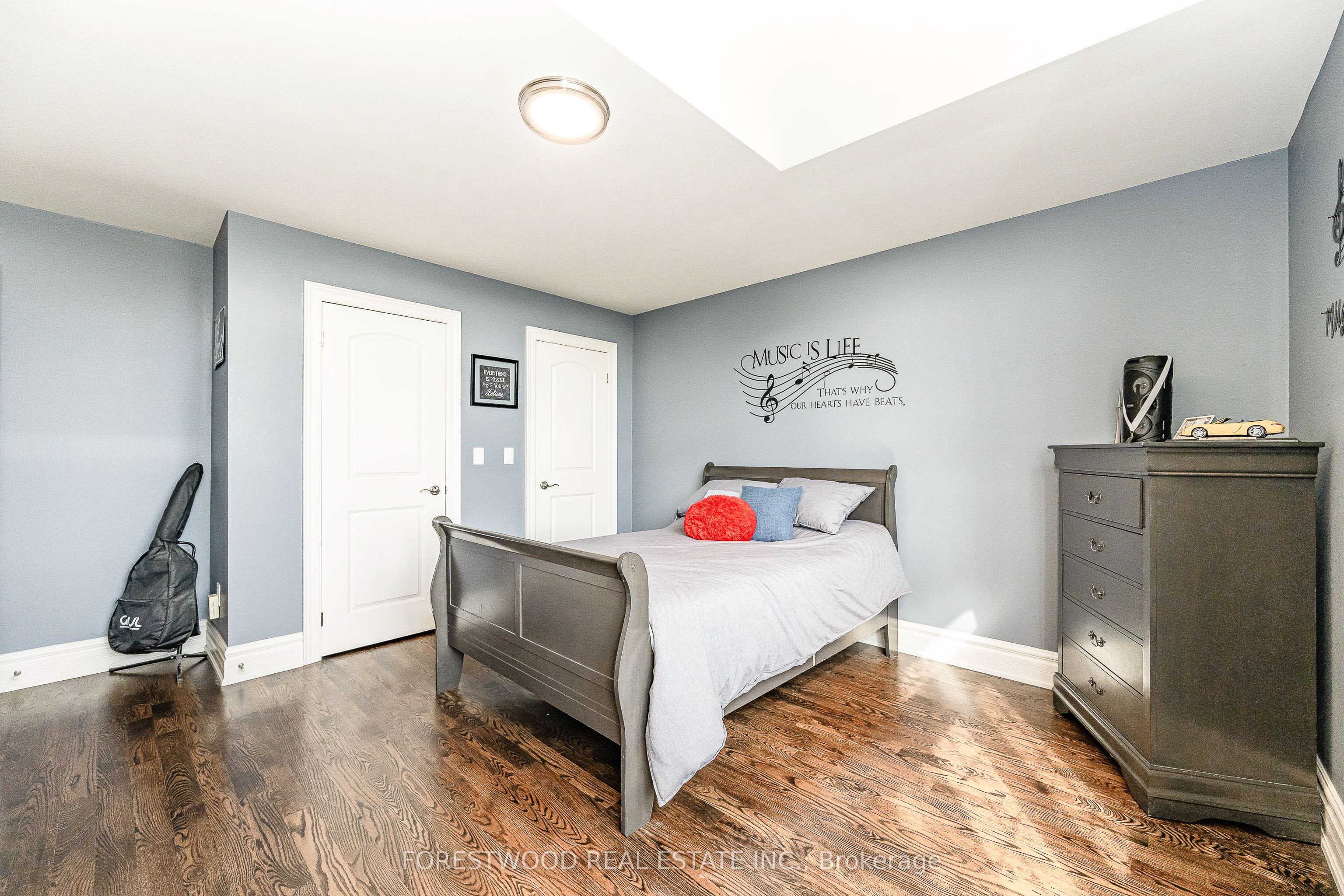 138 Winston Park Boulevard Property Photo 32