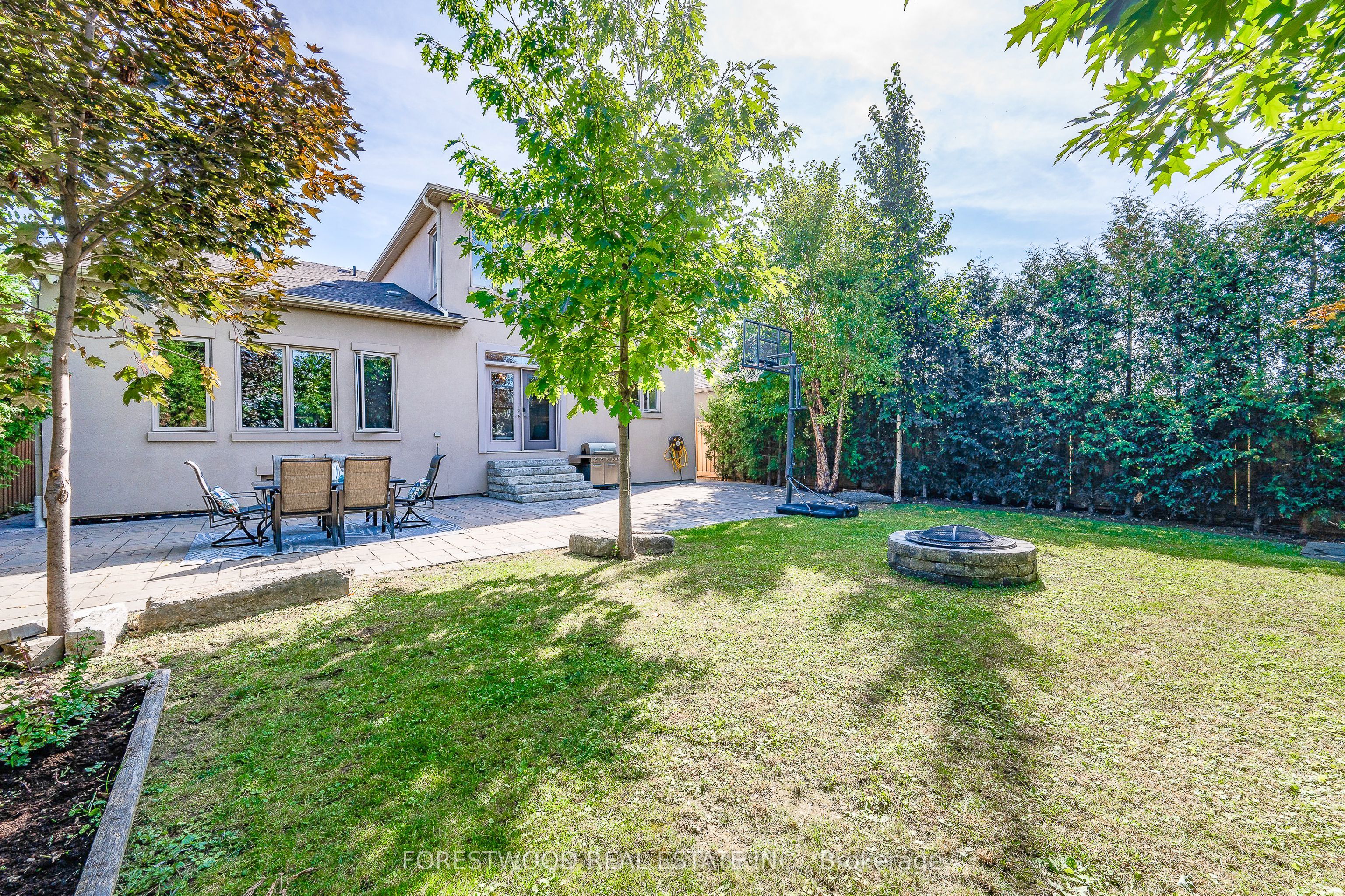 138 Winston Park Boulevard Property Photo 39