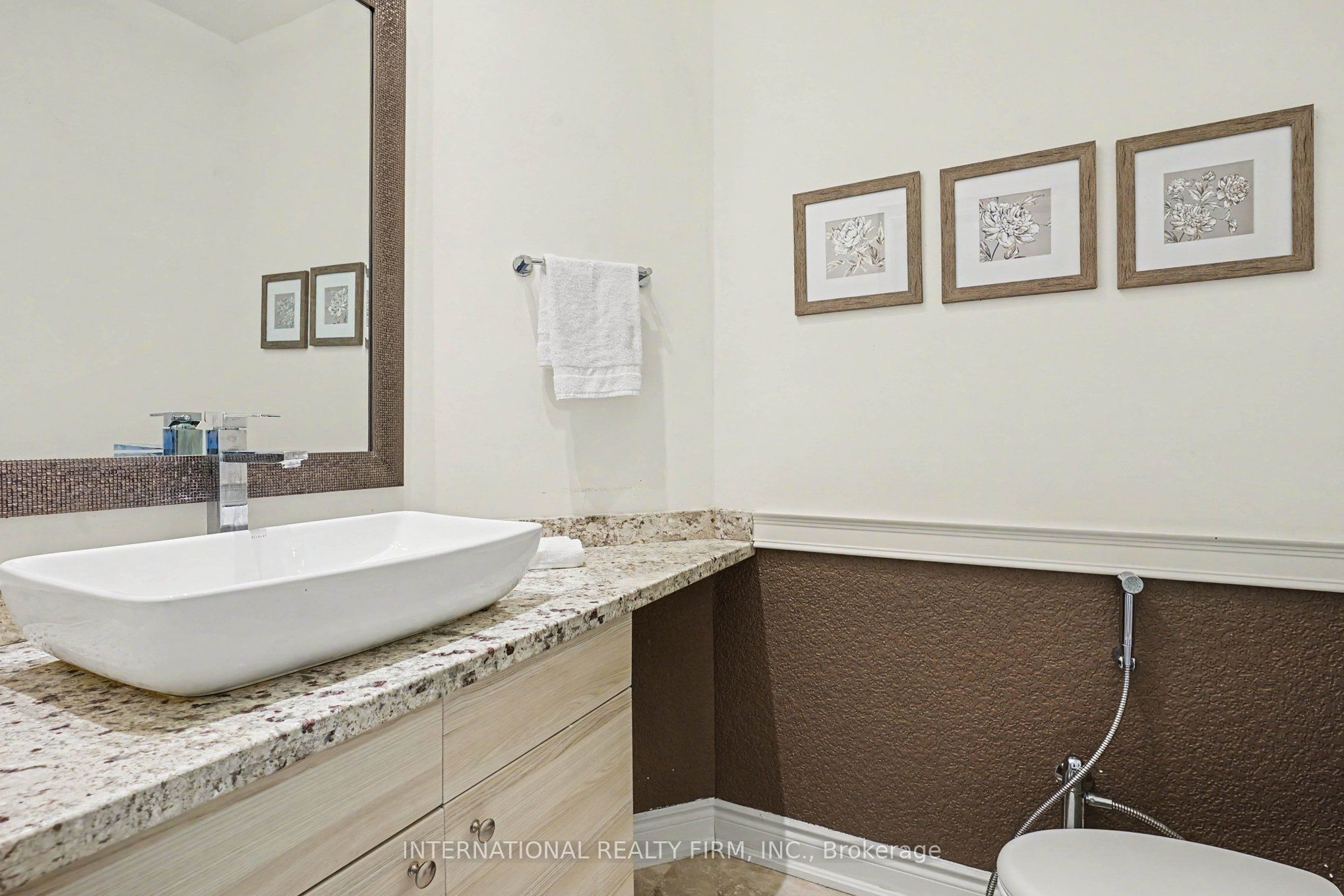 5240 Elmridge Drive Property Photo 15
