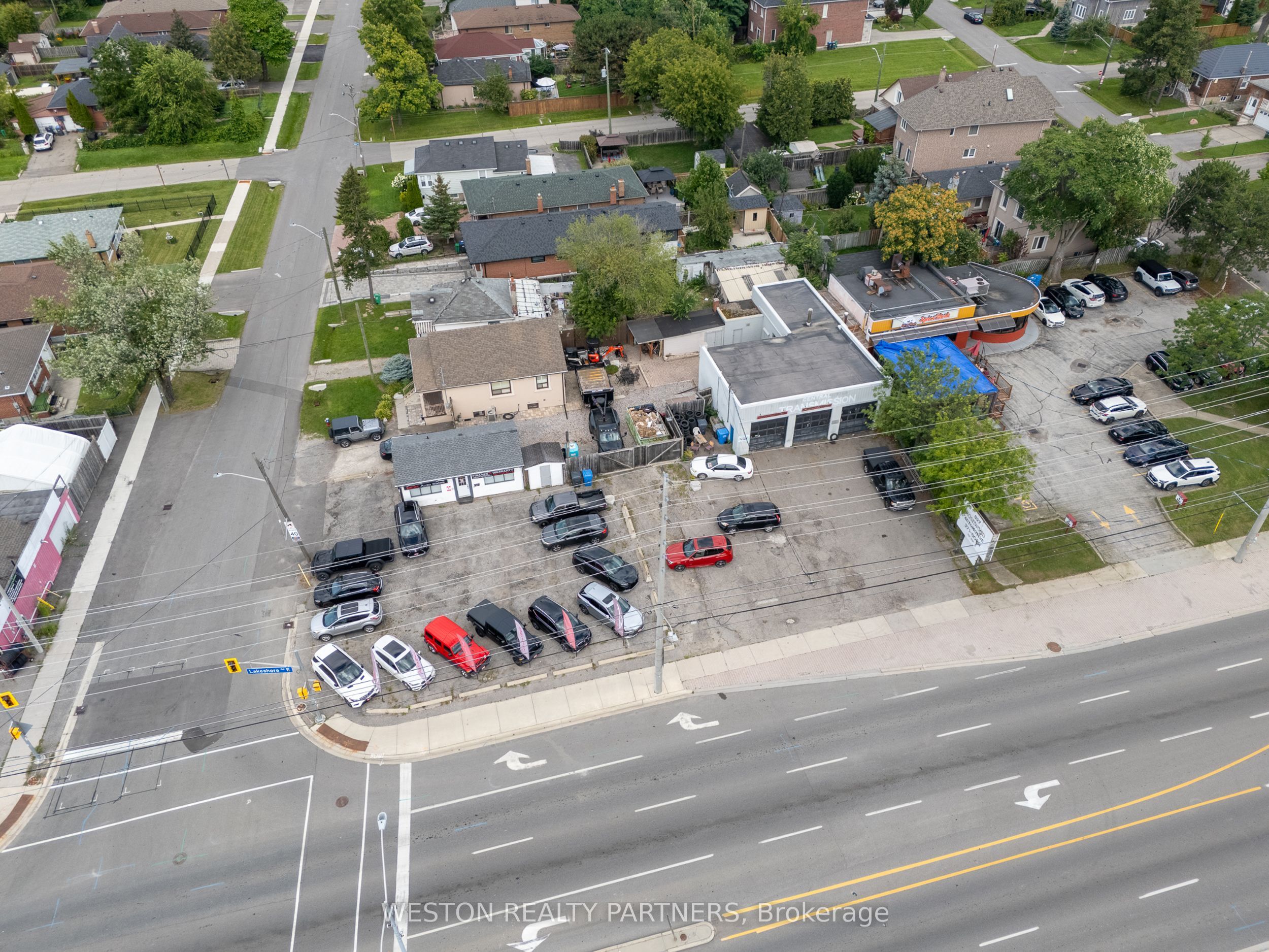 825-827 Lakeshore Road E Property Photo 5