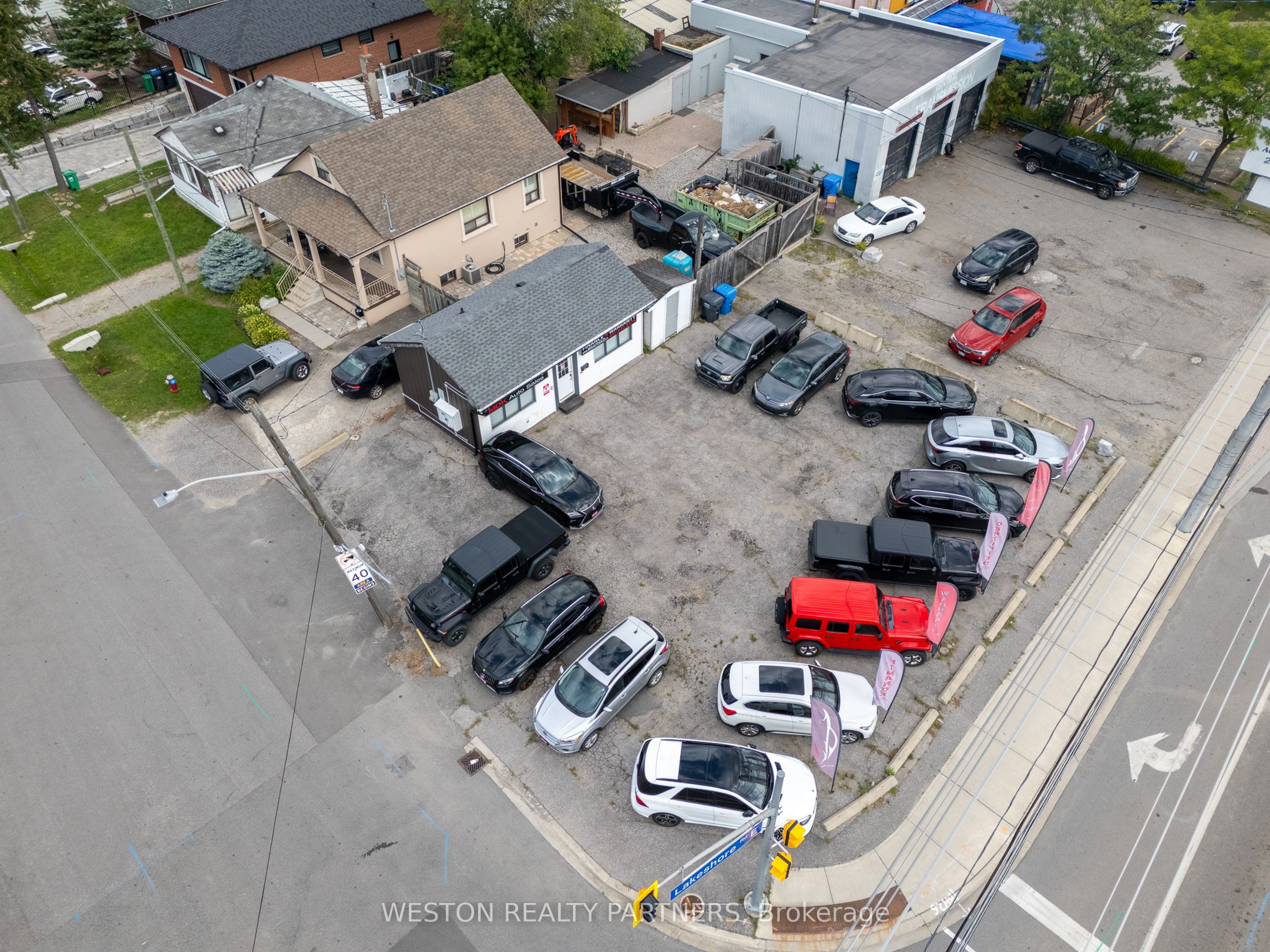 825-827 Lakeshore Road E Property Photo 14