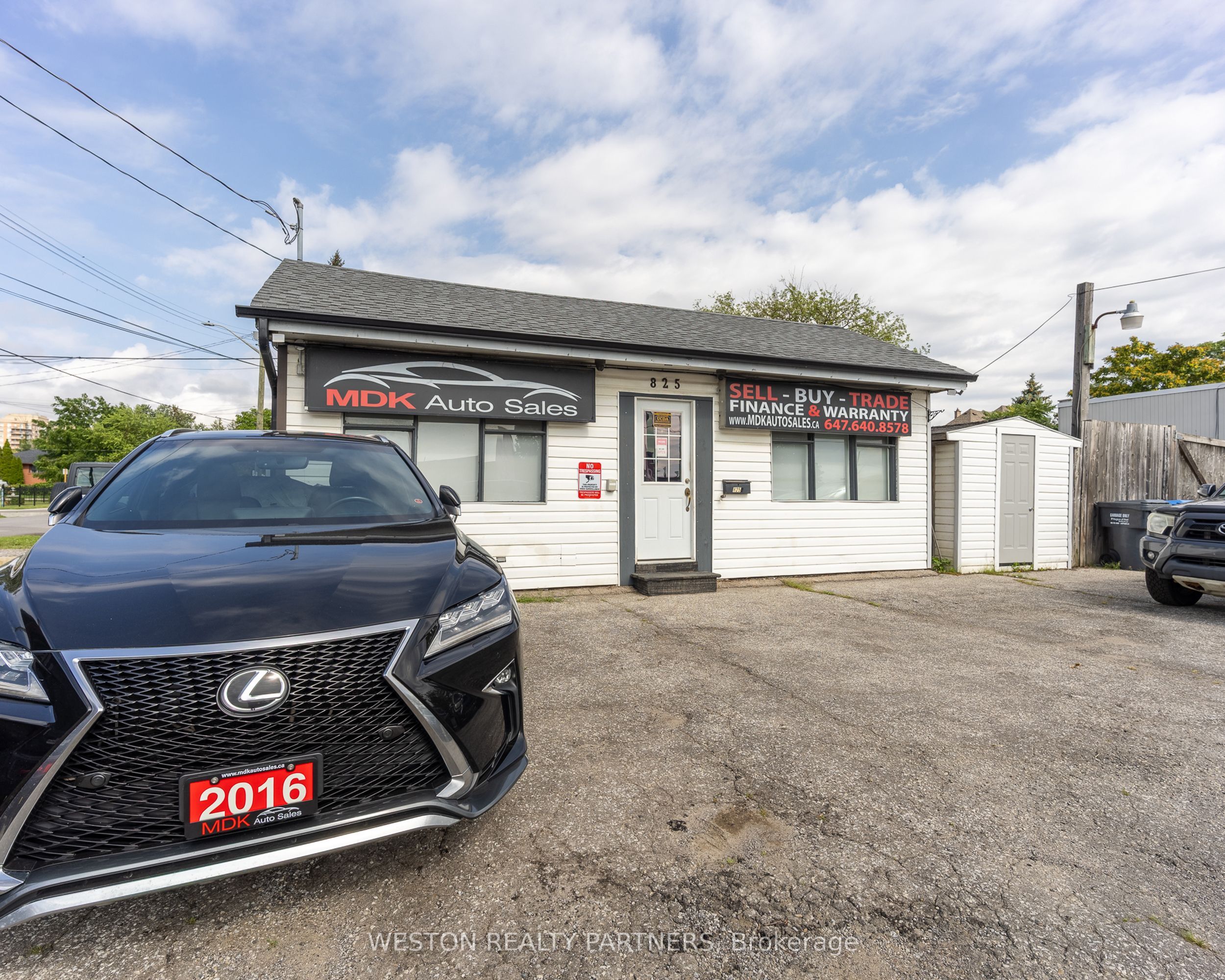 825-827 Lakeshore Road E Property Photo 17