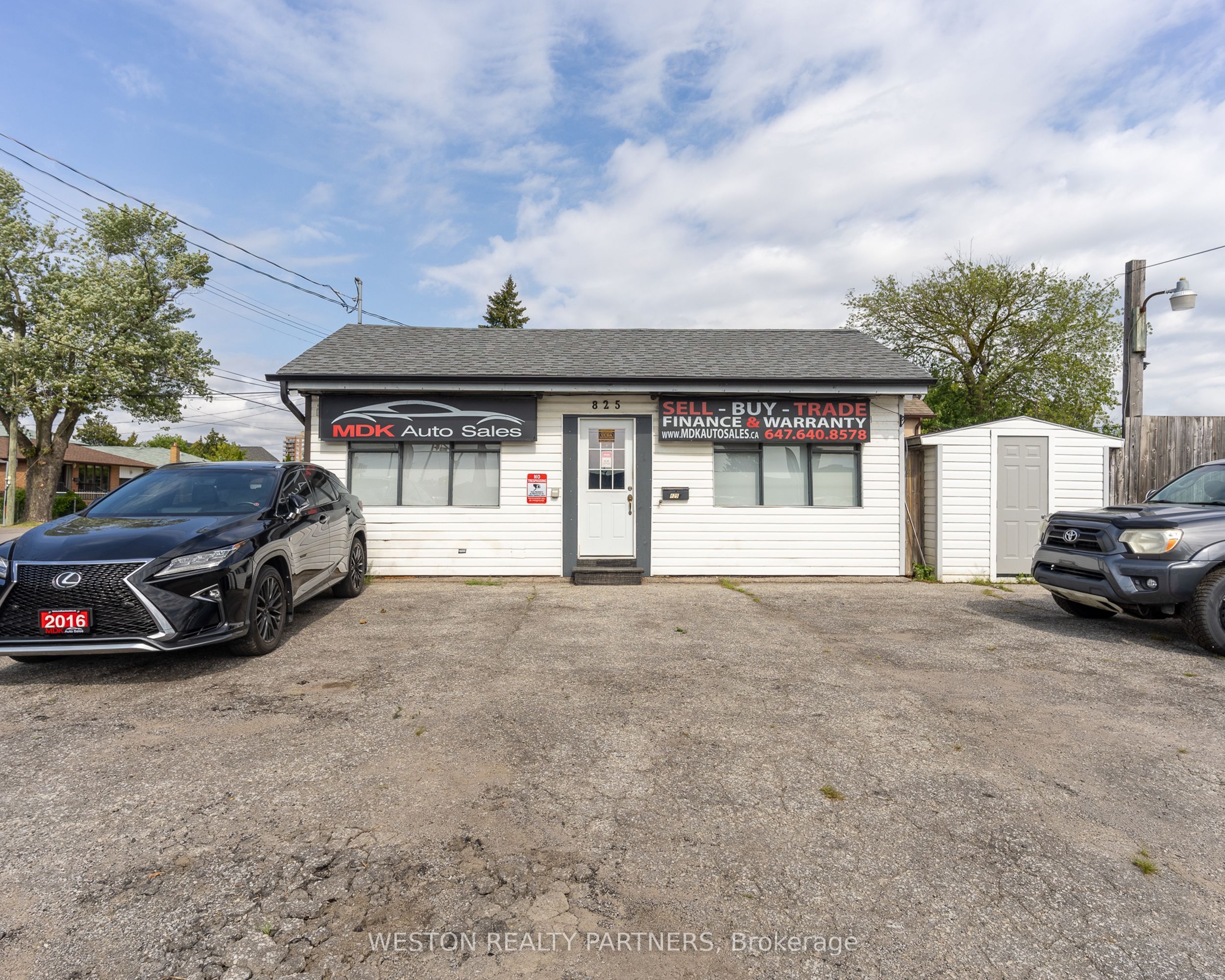 825-827 Lakeshore Road E Property Photo 18