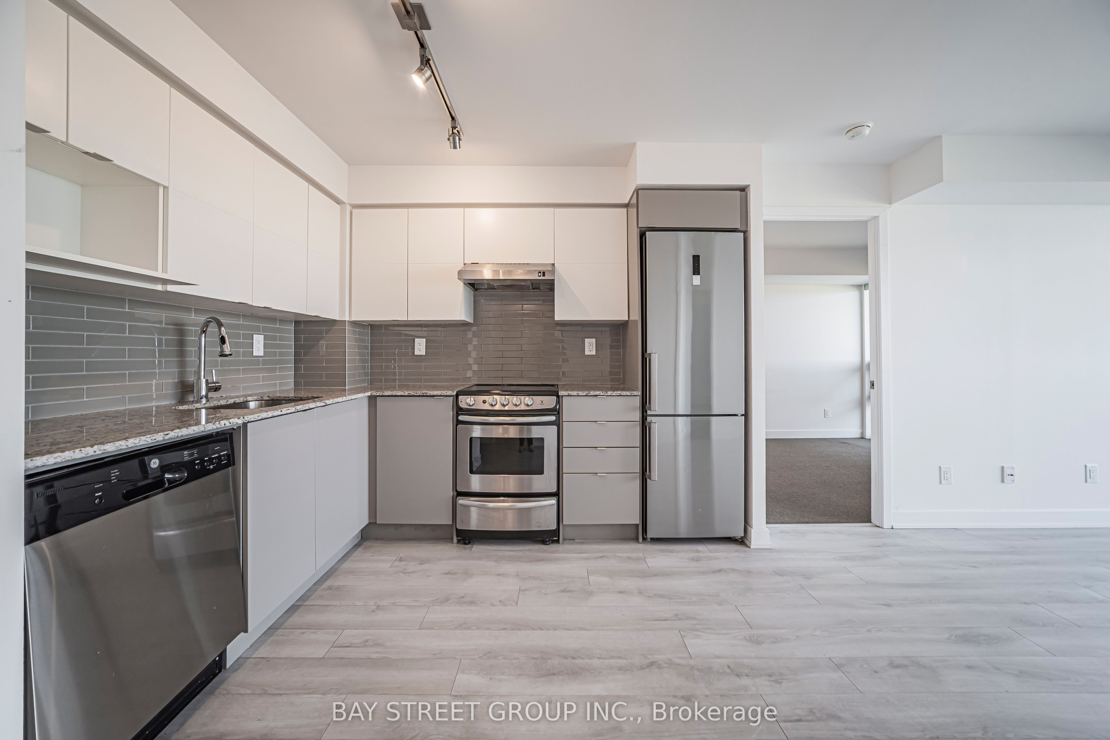 160 Flemington Road 1020 Property Photo 22