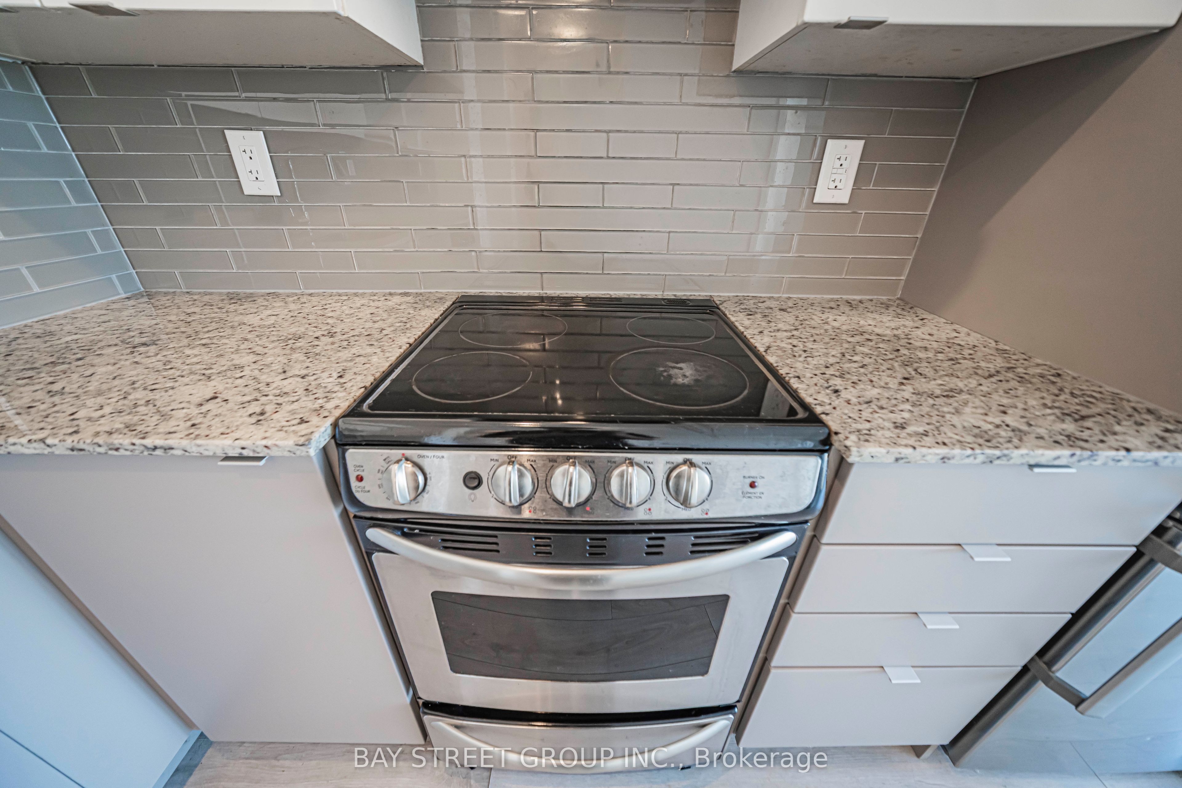 160 Flemington Road 1020 Property Photo 25