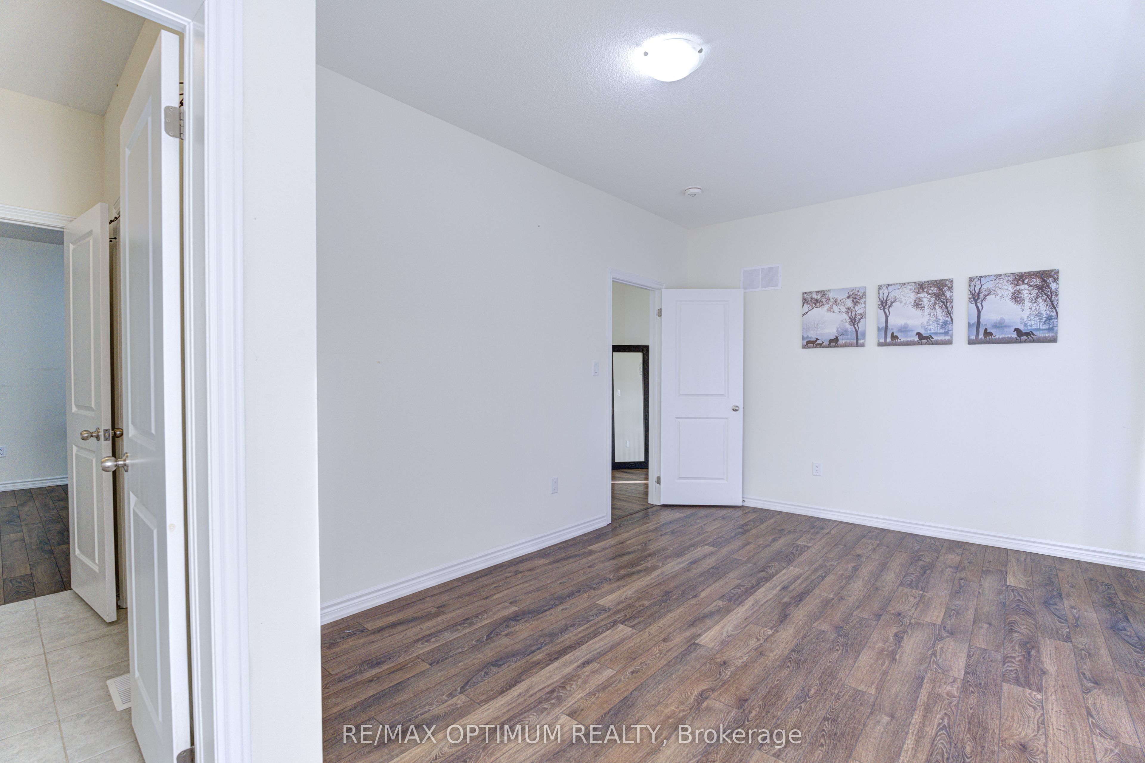 46 Eastman Drive Property Photo 26