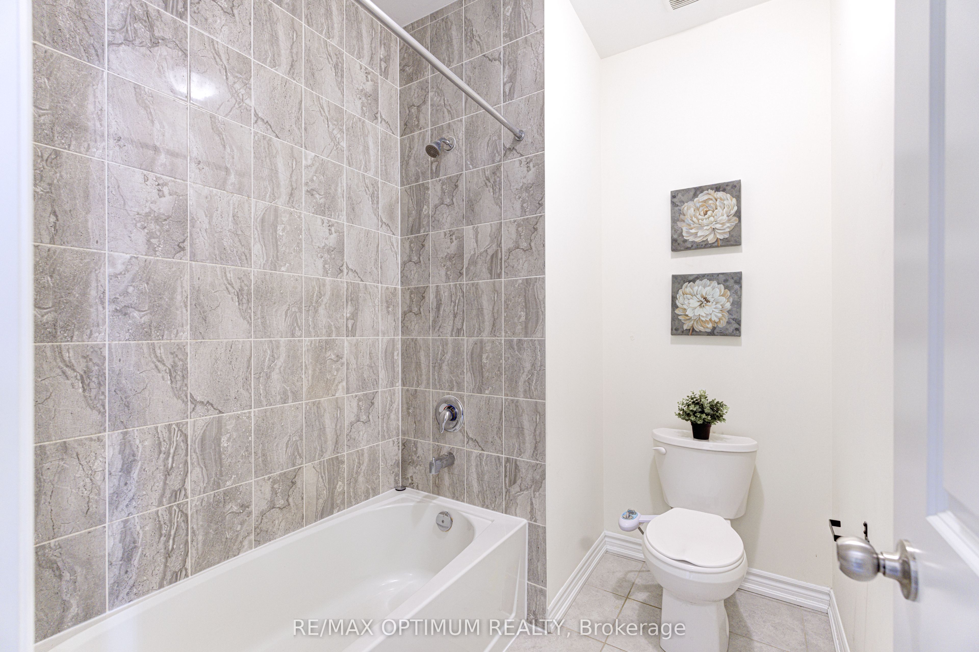 46 Eastman Drive Property Photo 28