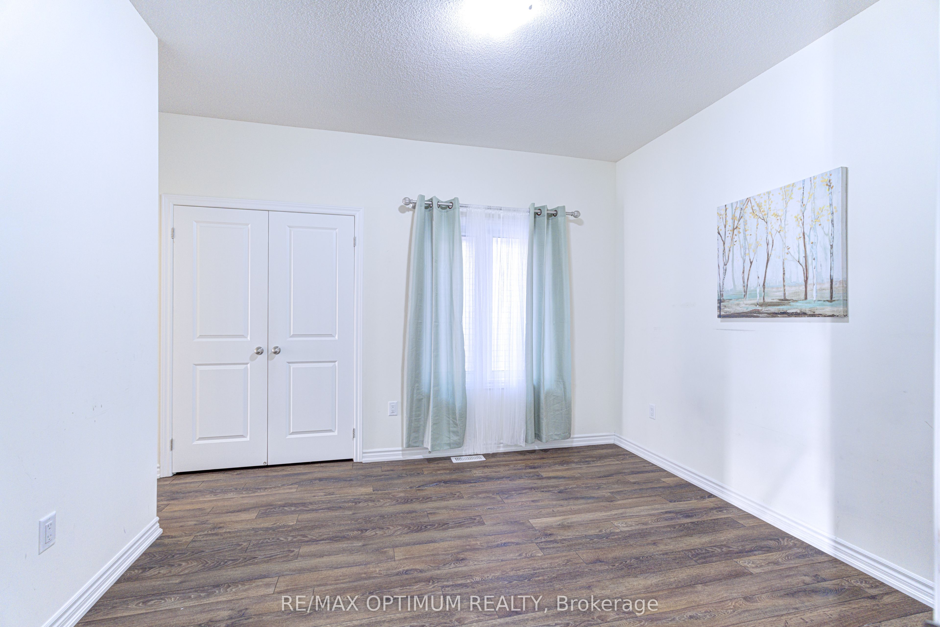 46 Eastman Drive Property Photo 31