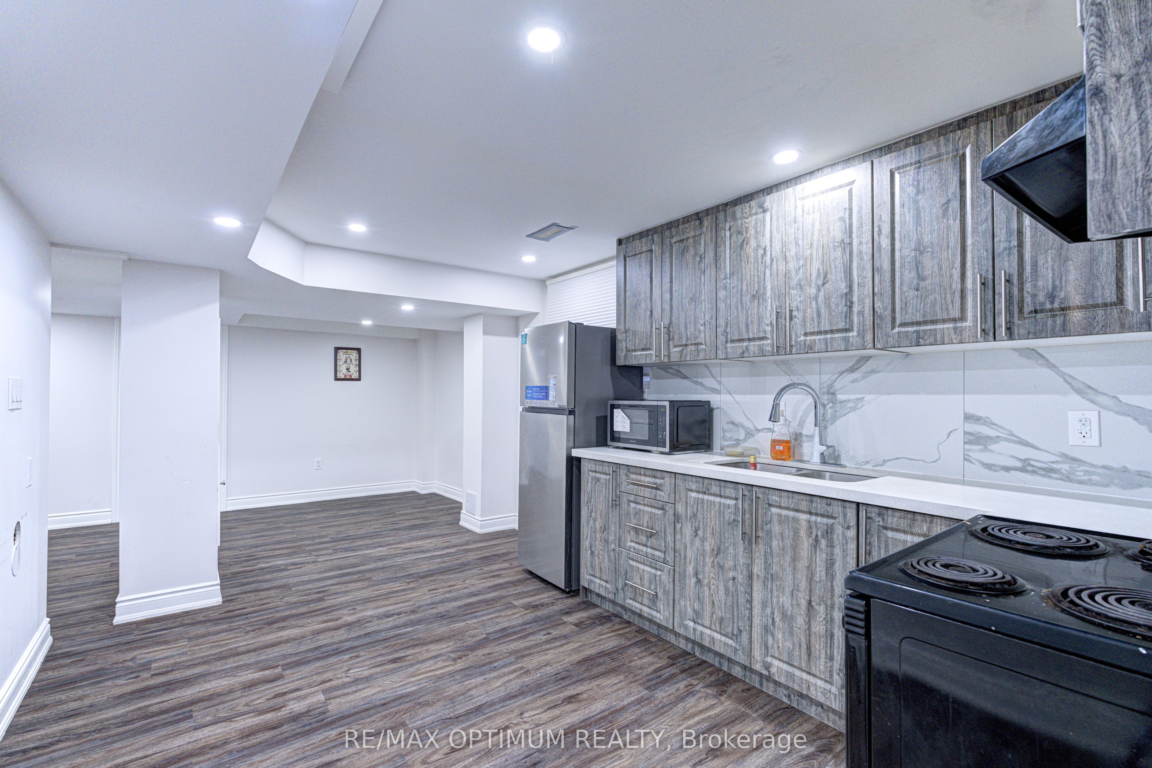46 Eastman Drive Property Photo 39