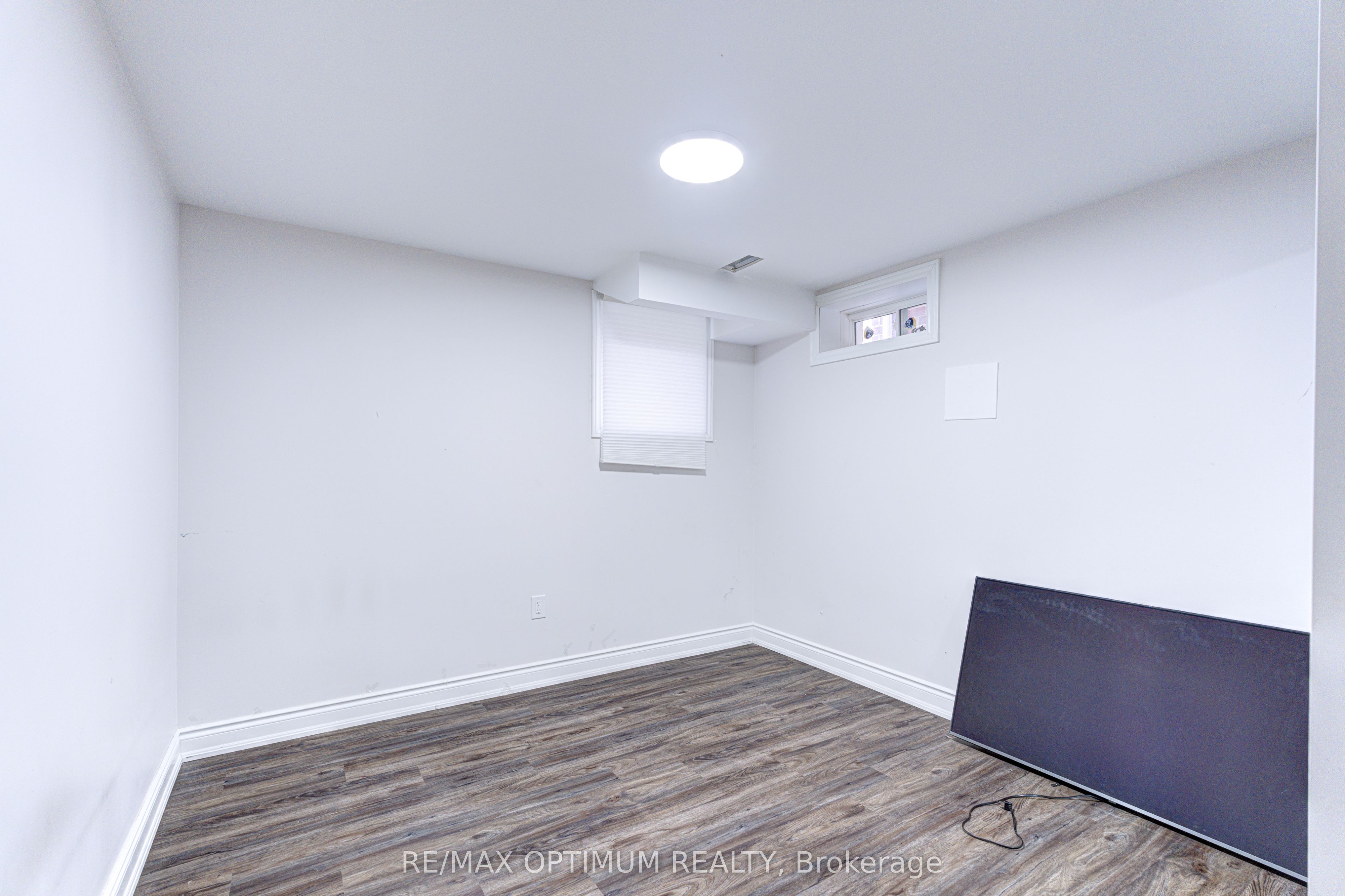 46 Eastman Drive Property Photo 41