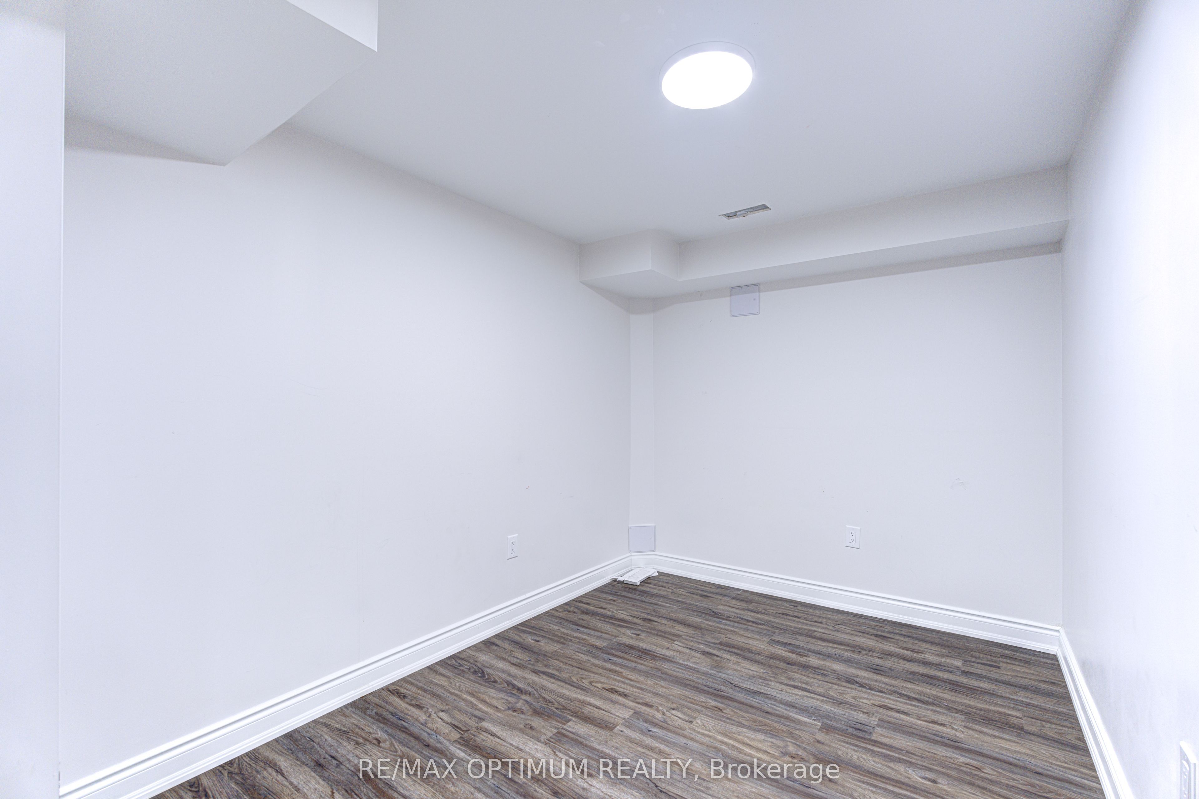 46 Eastman Drive Property Photo 42