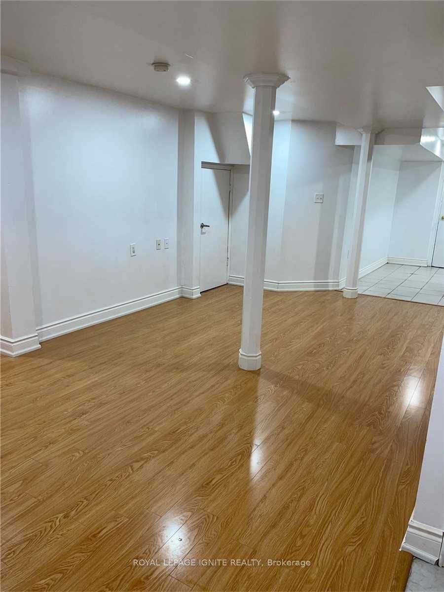 84 Don Minaker Drive Property Photo 3