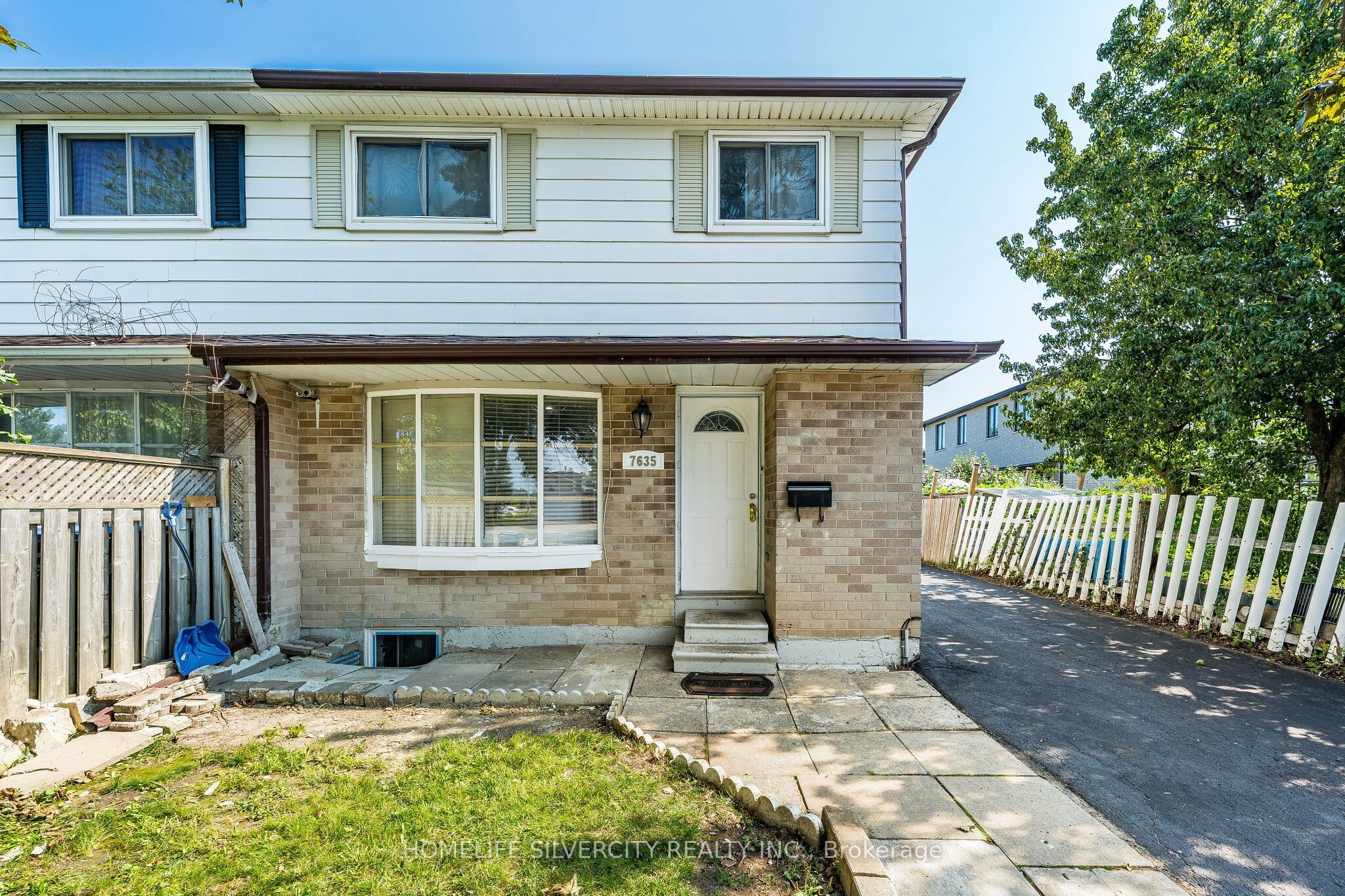 7635 Anaka Drive Property Photo 4