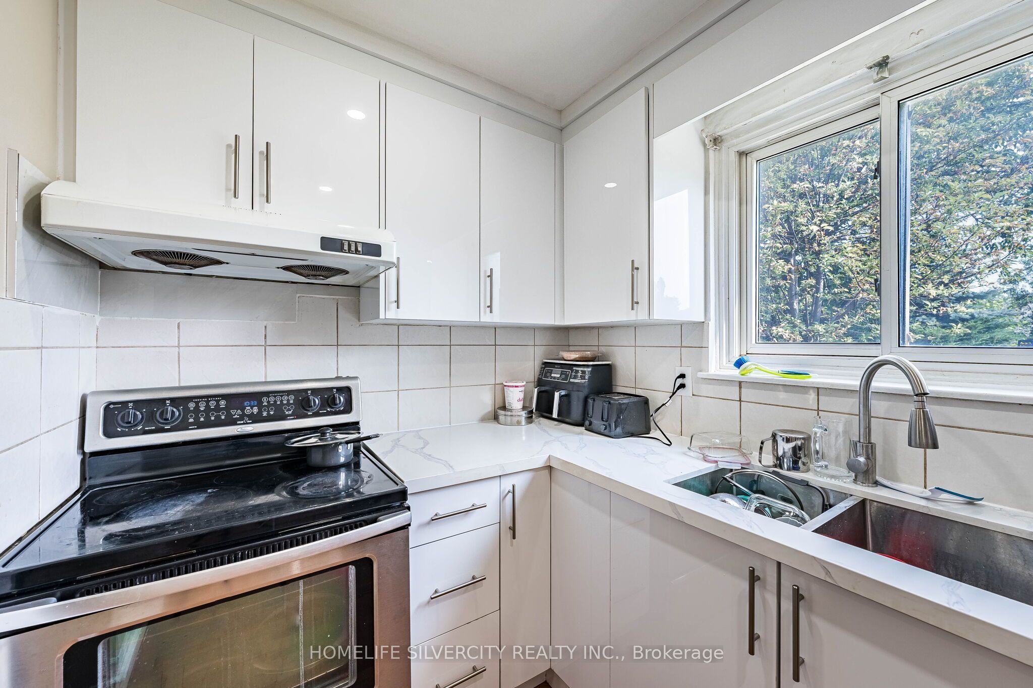 7635 Anaka Drive Property Photo 17
