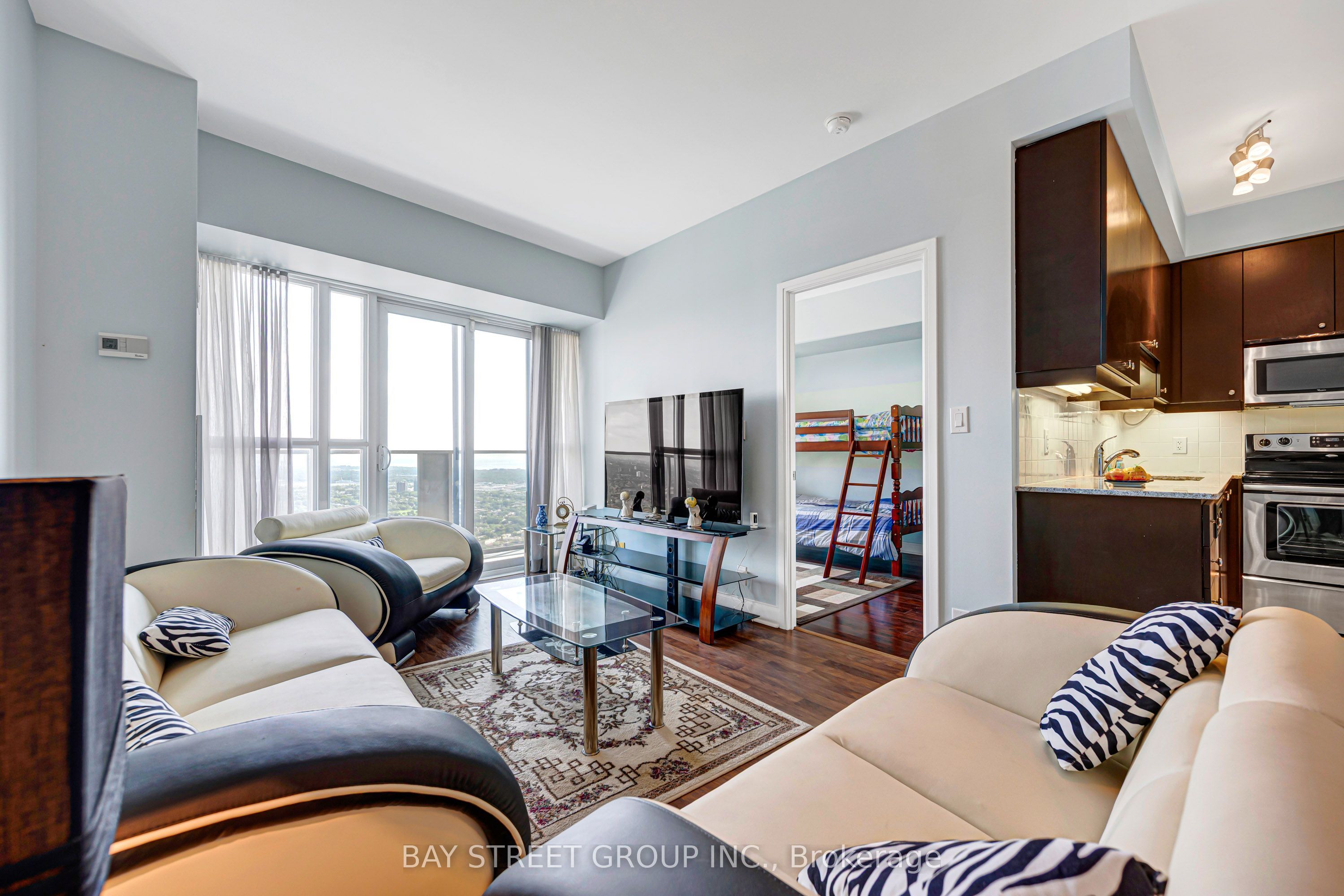 60 Absolute Avenue 5308 Property Photo 12