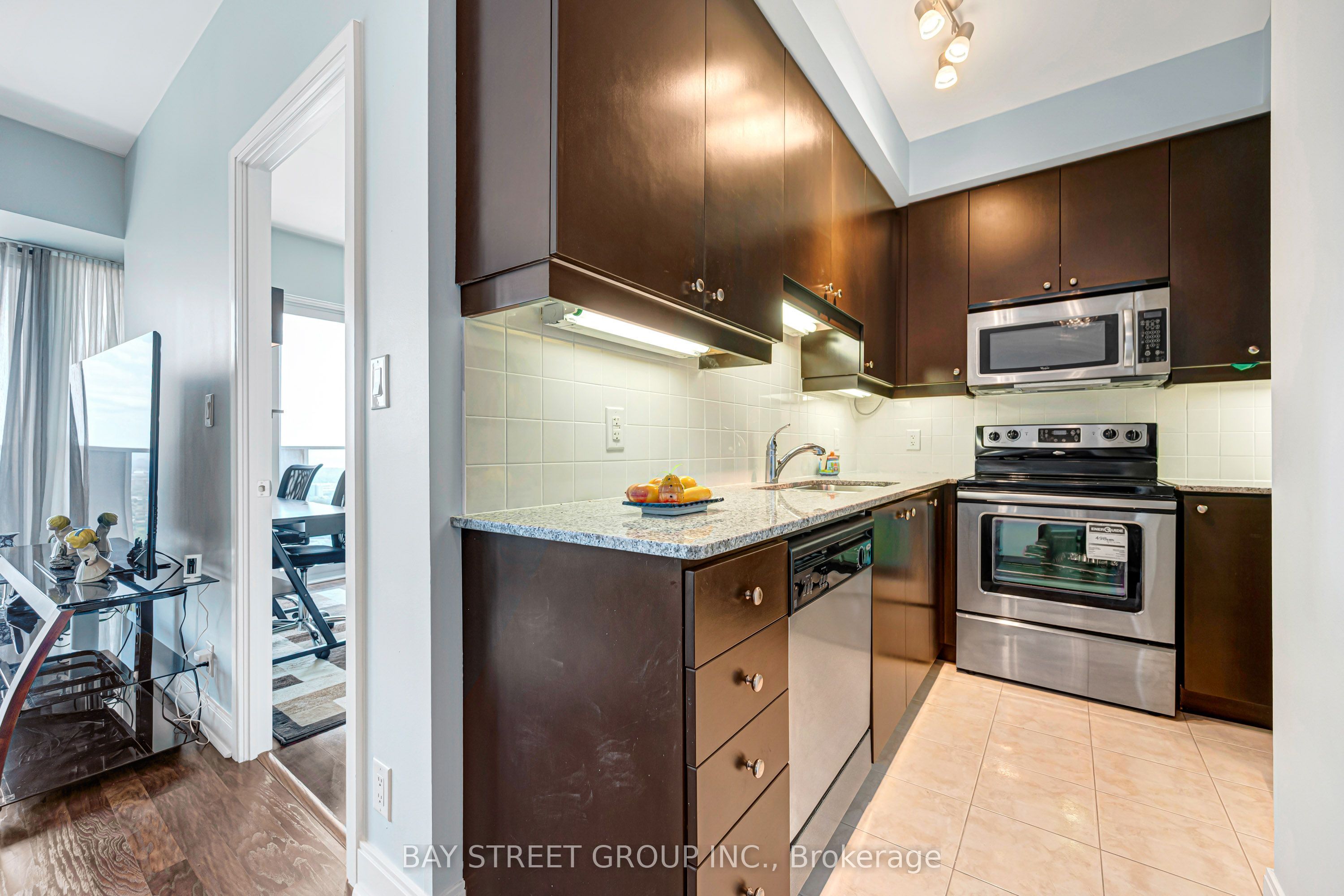 60 Absolute Avenue 5308 Property Photo 13
