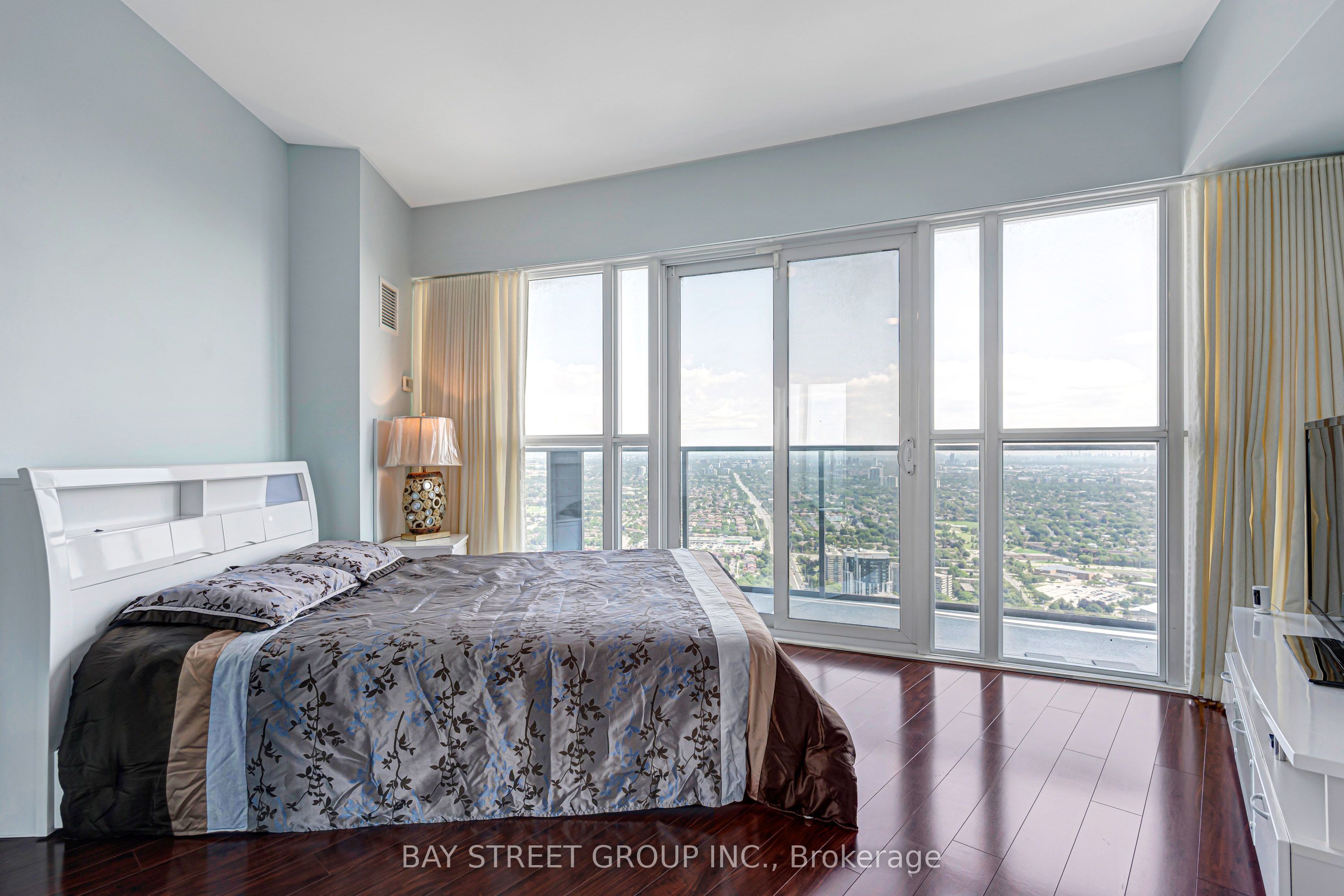 60 Absolute Avenue 5308 Property Photo 19