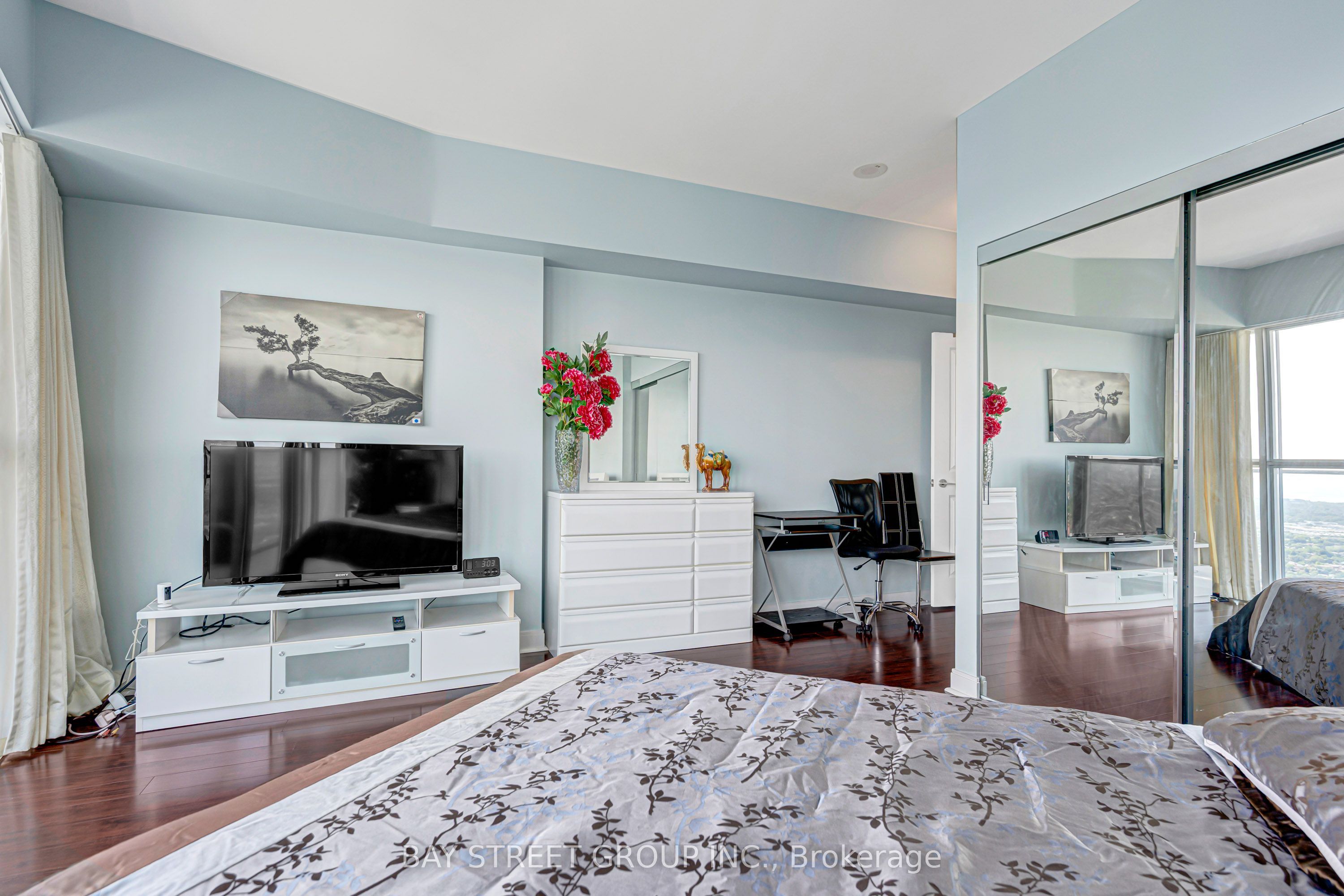 60 Absolute Avenue 5308 Property Photo 21