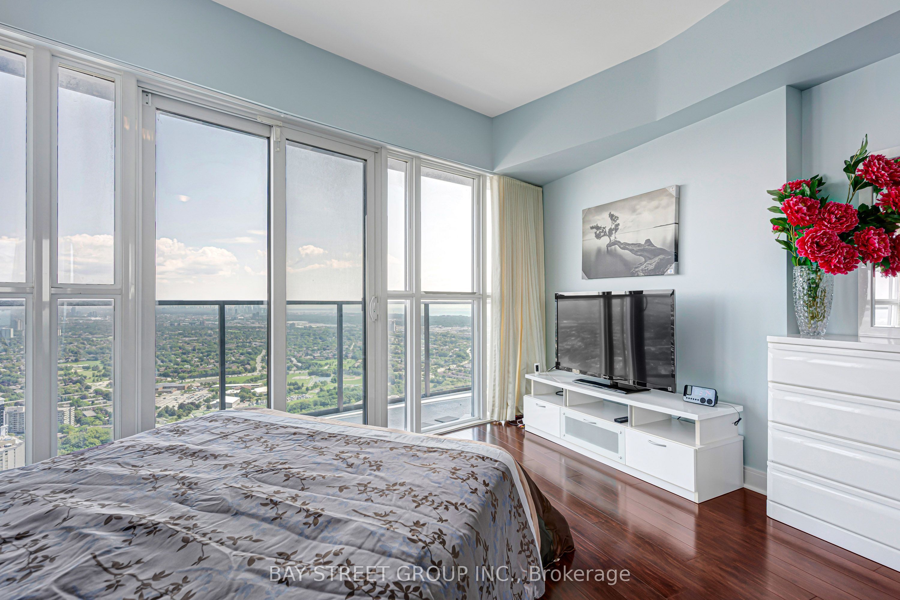60 Absolute Avenue 5308 Property Photo 22