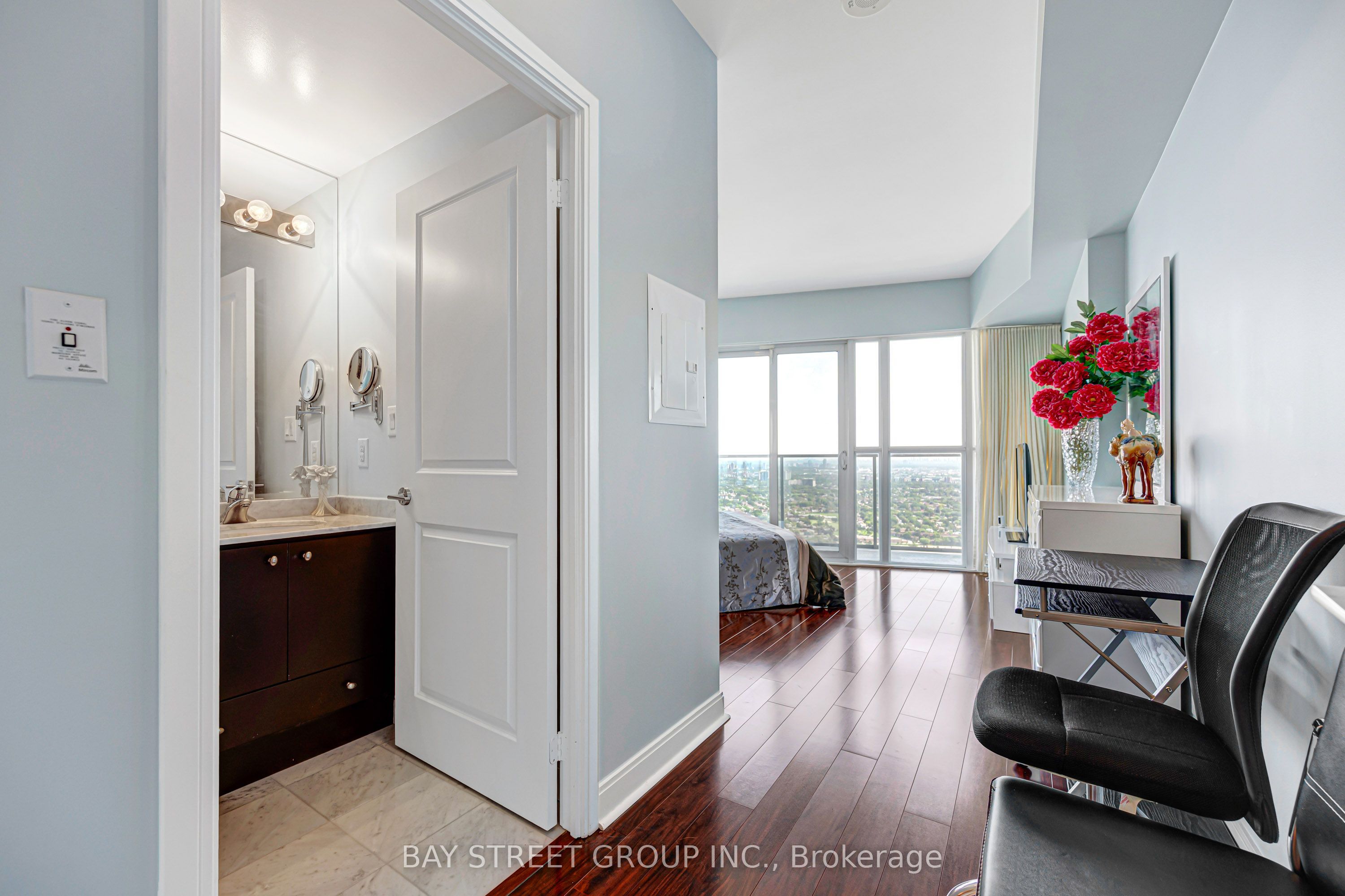 60 Absolute Avenue 5308 Property Photo 23