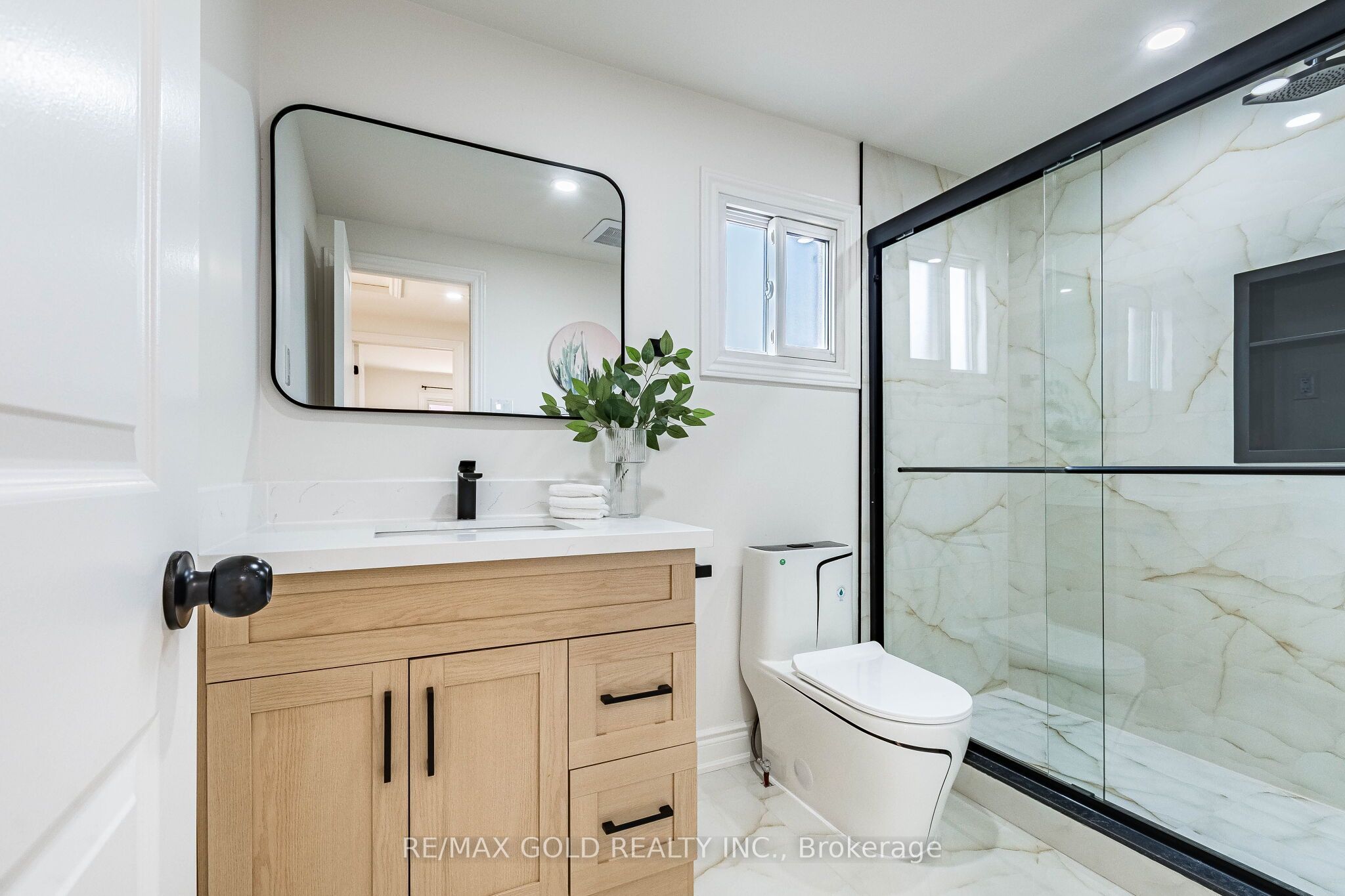 124 Banting Crescent Property Photo 22
