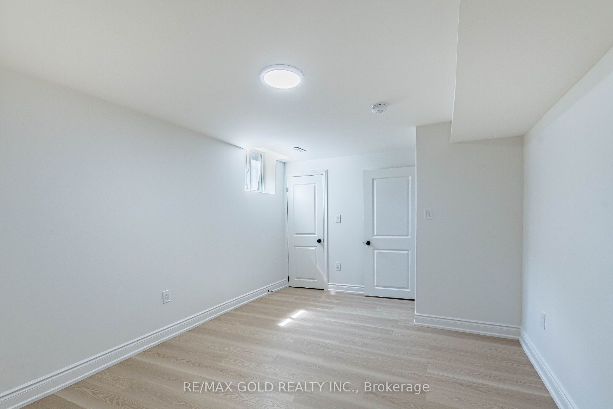 124 Banting Crescent Property Photo 36