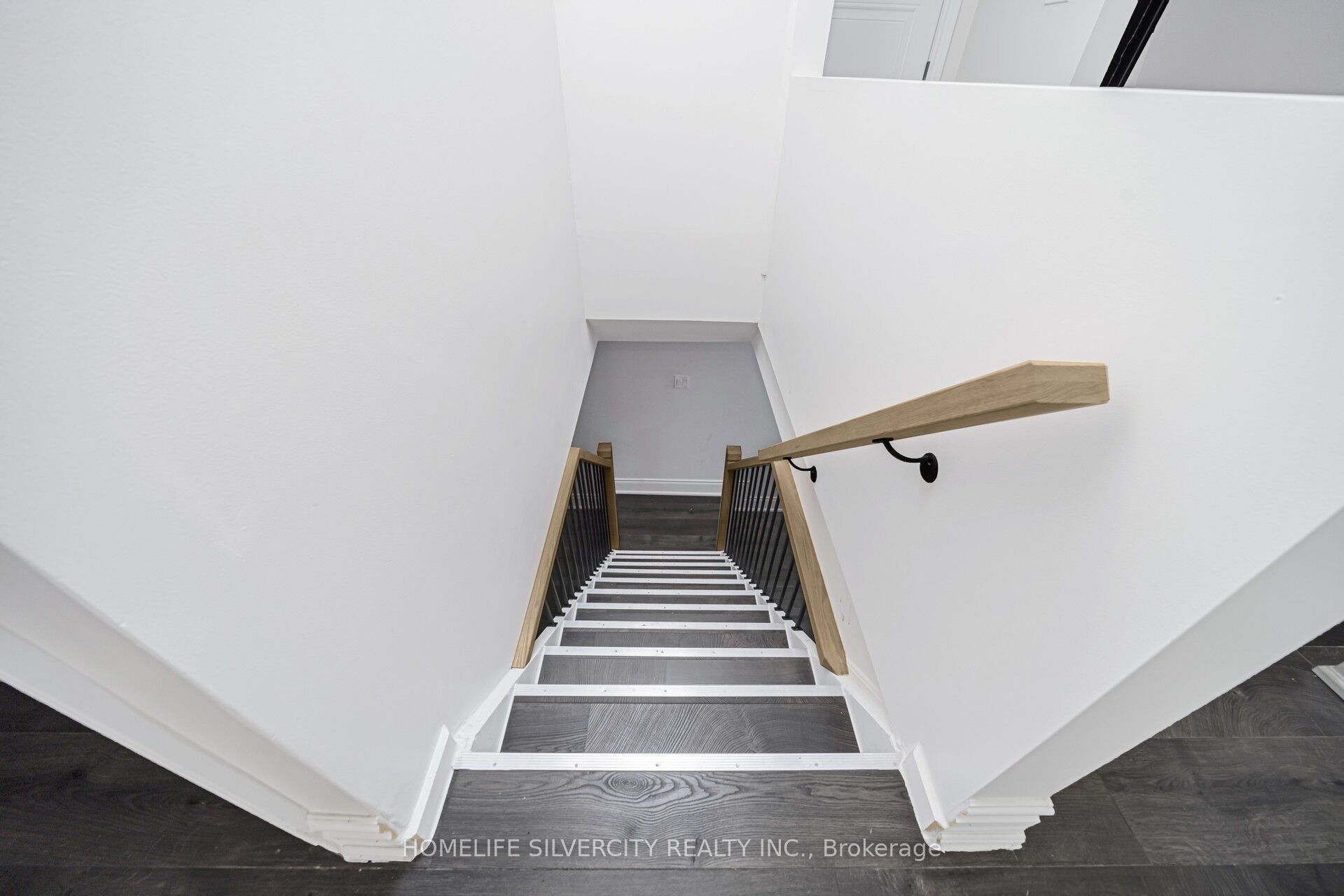 3 Hapsburg Square Property Photo 27