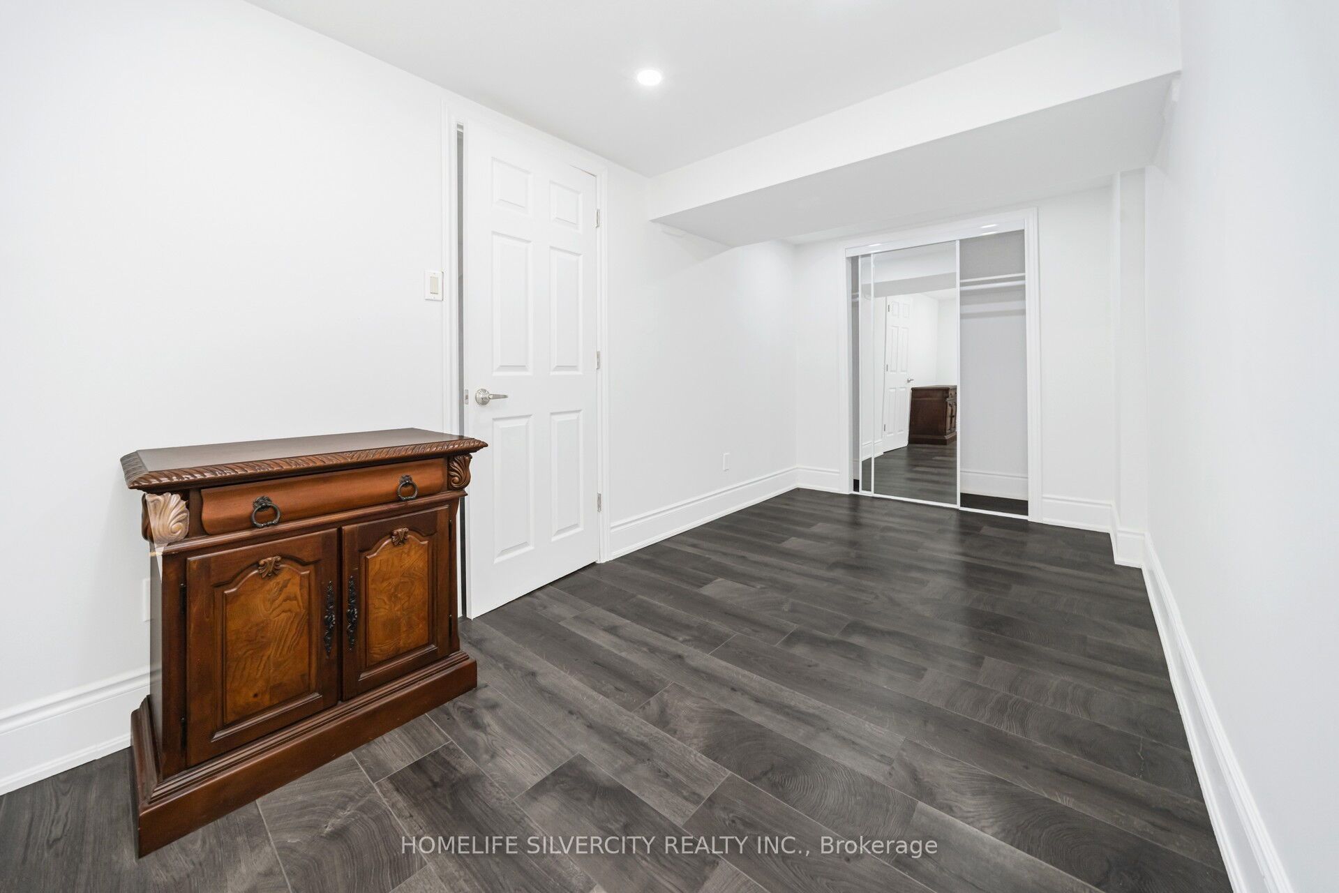 3 Hapsburg Square Property Photo 35