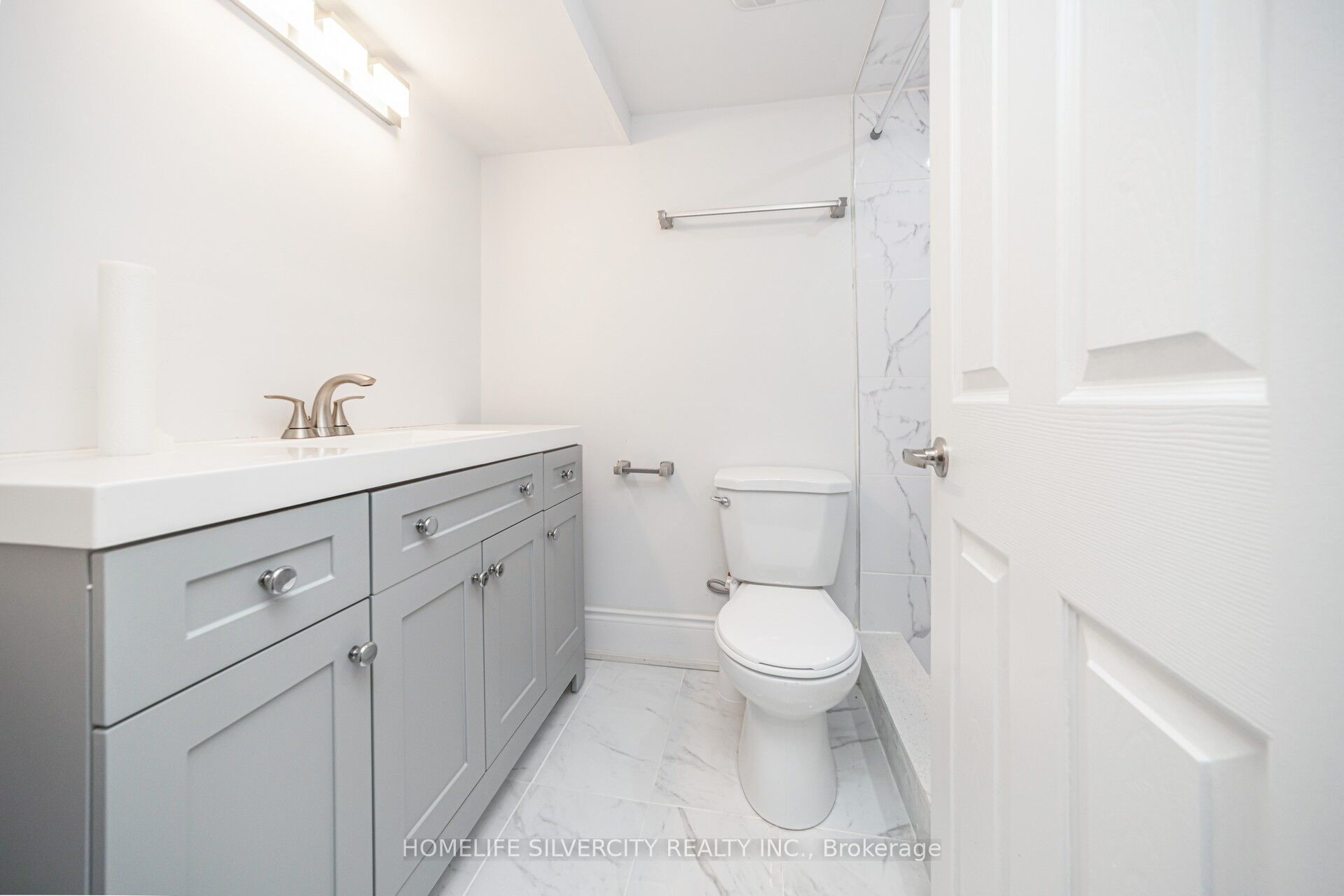 3 Hapsburg Square Property Photo 36
