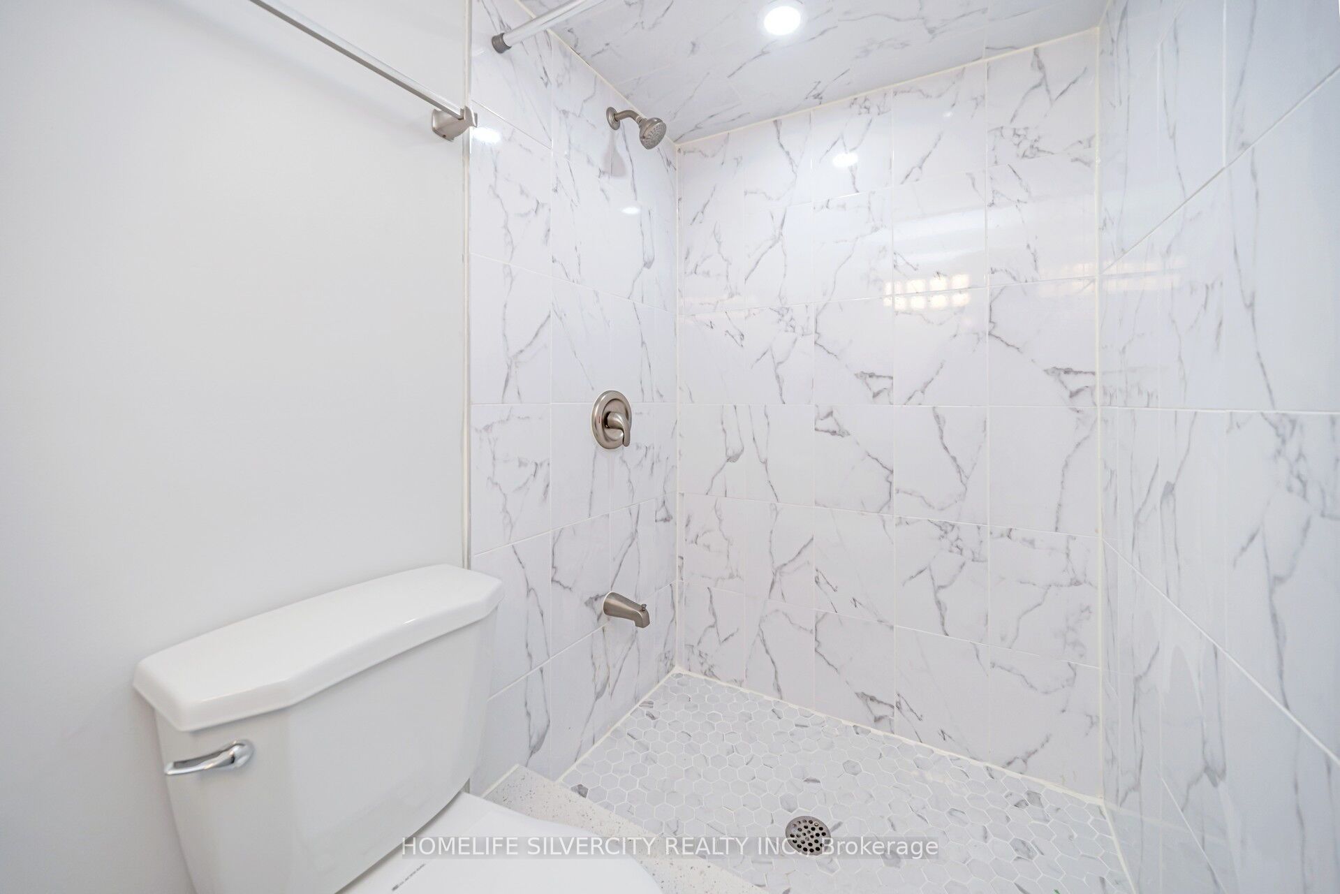 3 Hapsburg Square Property Photo 37