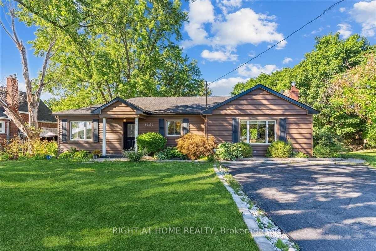 1252 Waterdown Road Lower Property Photo 1