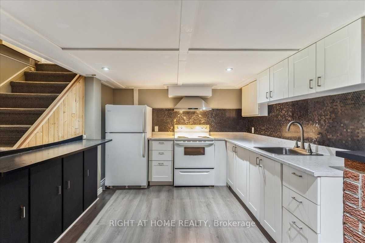 1252 Waterdown Road Lower Property Photo 6