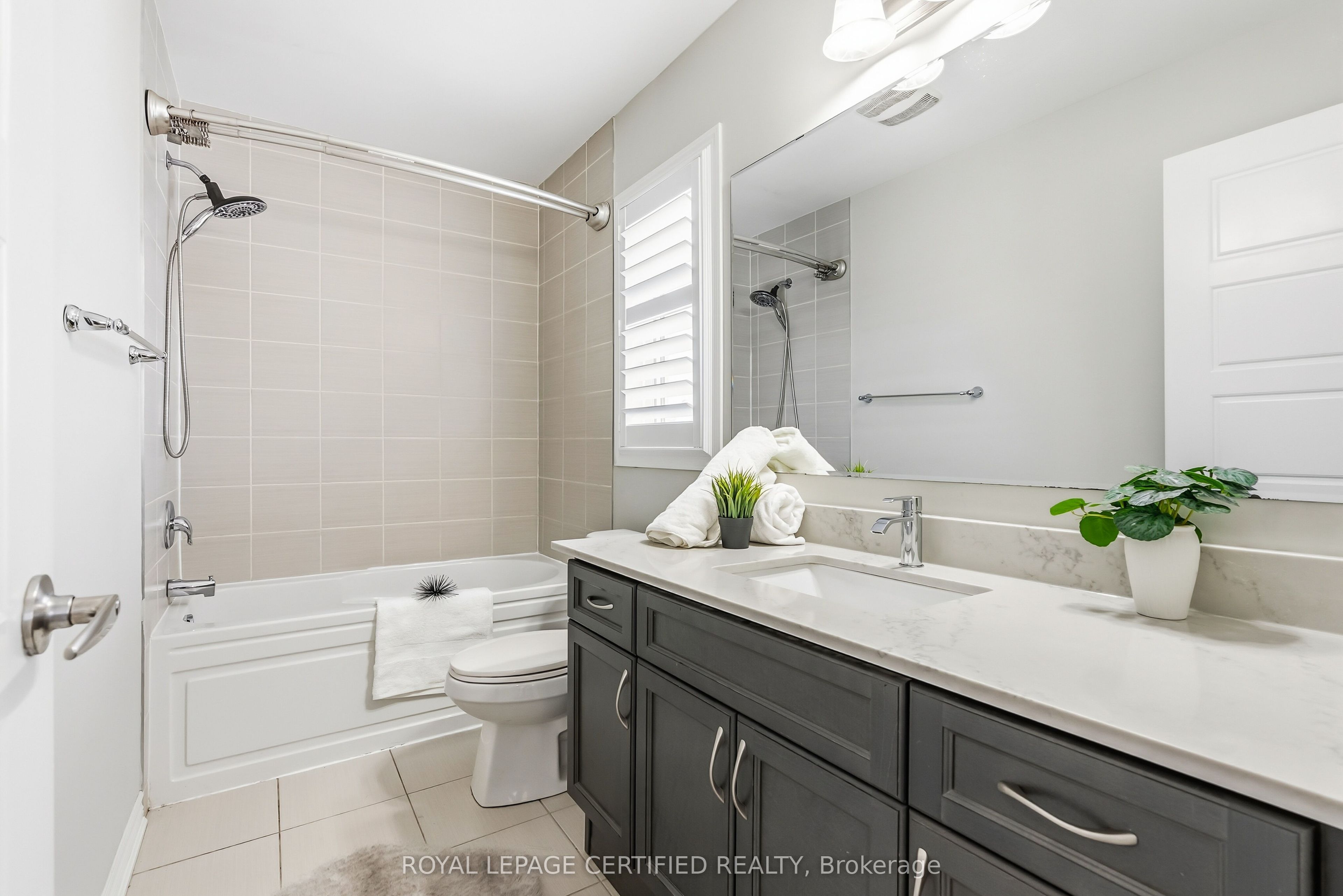 1377 Leger Way Property Photo 23