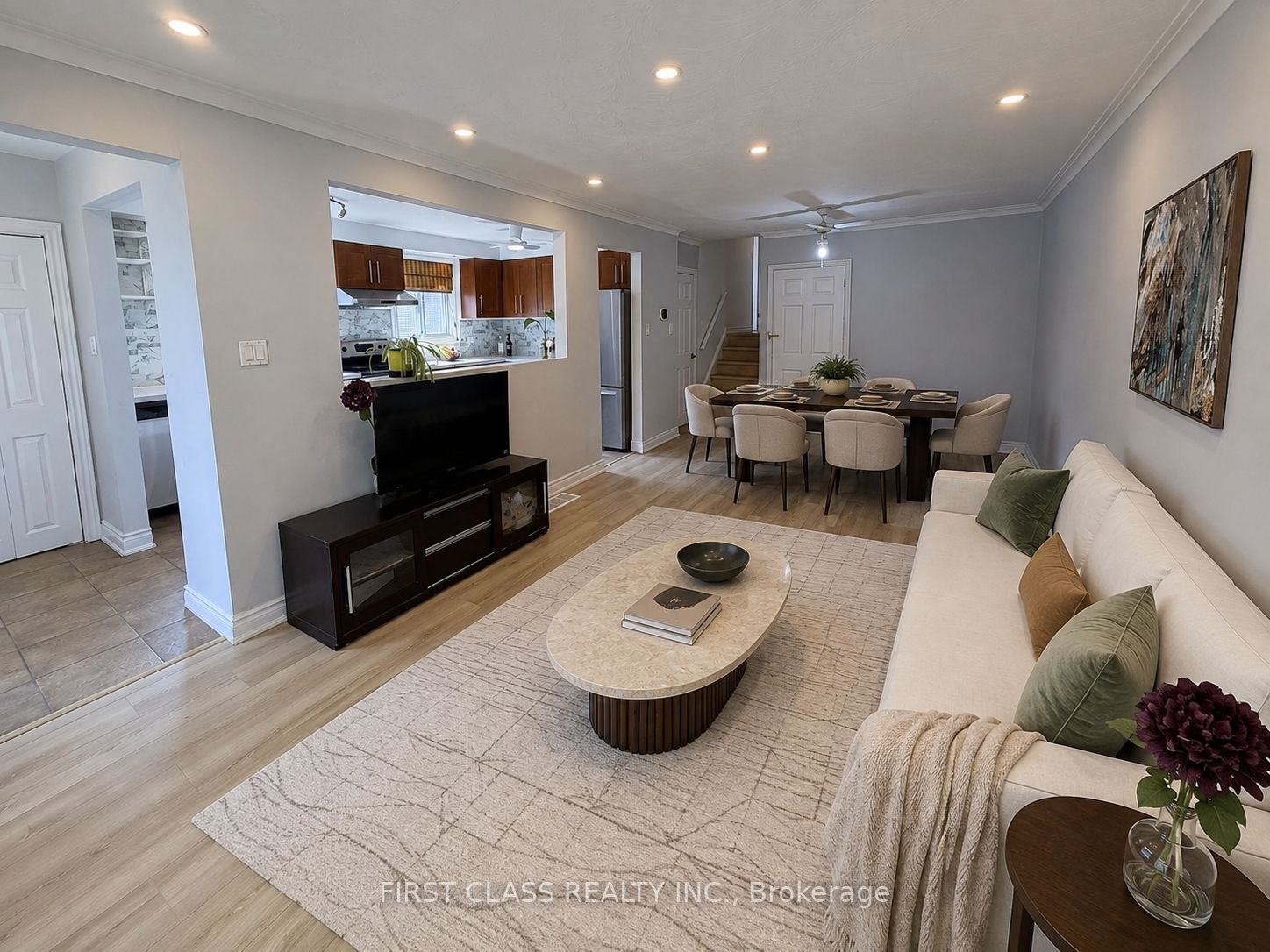 1323 Redbank Crescent Property Photo 4