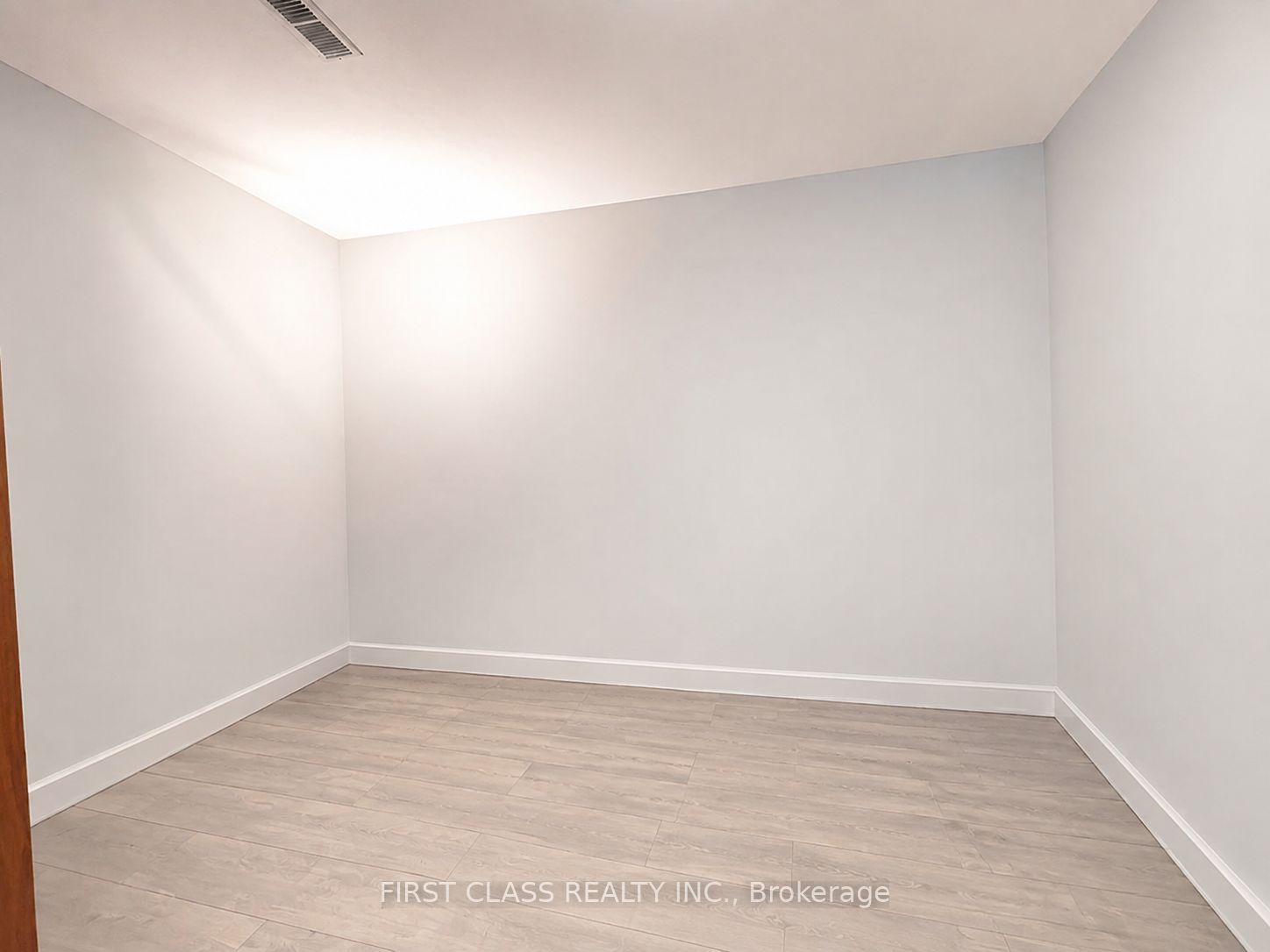 1323 Redbank Crescent Property Photo 20
