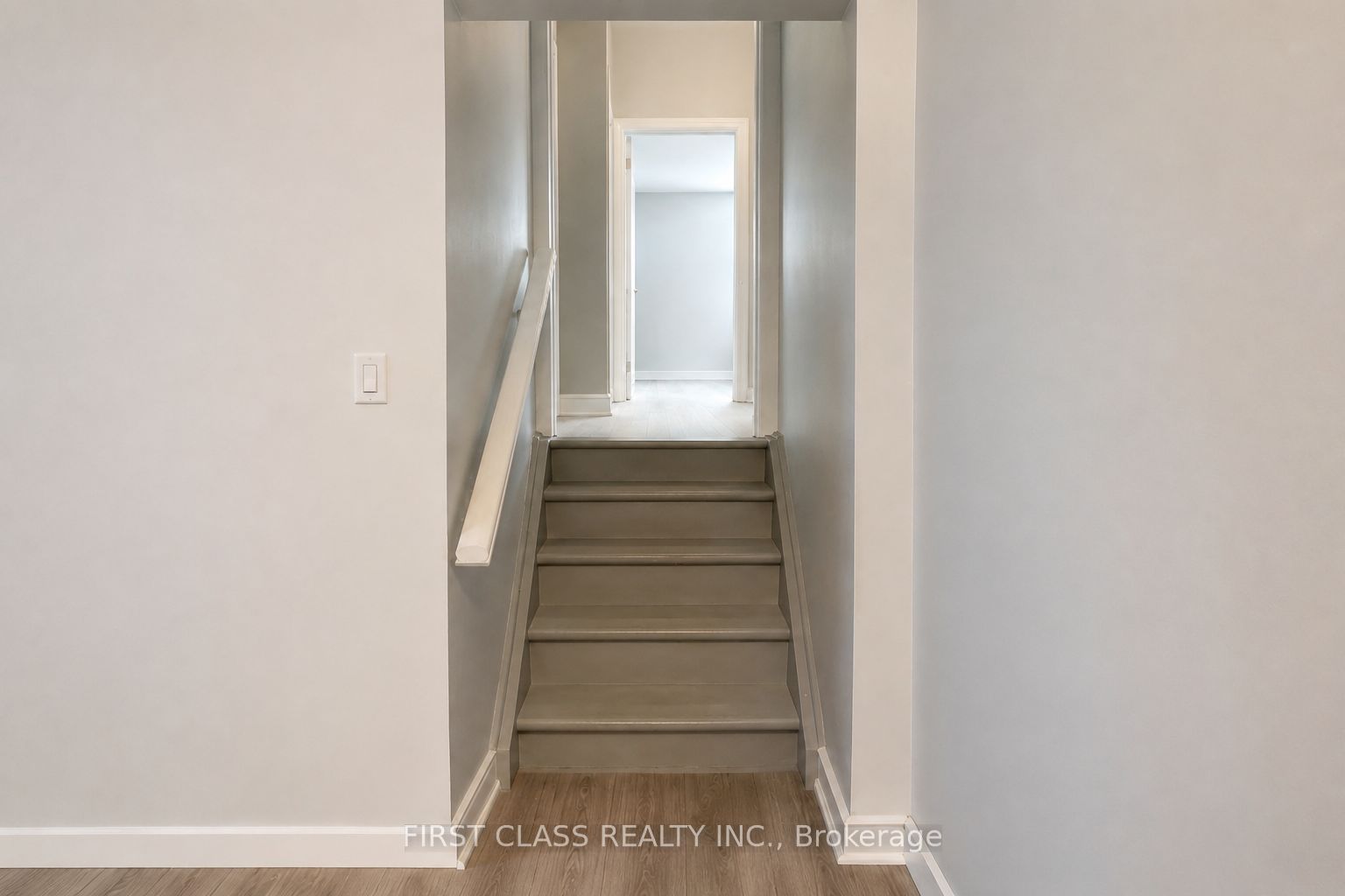 1323 Redbank Crescent Property Photo 22