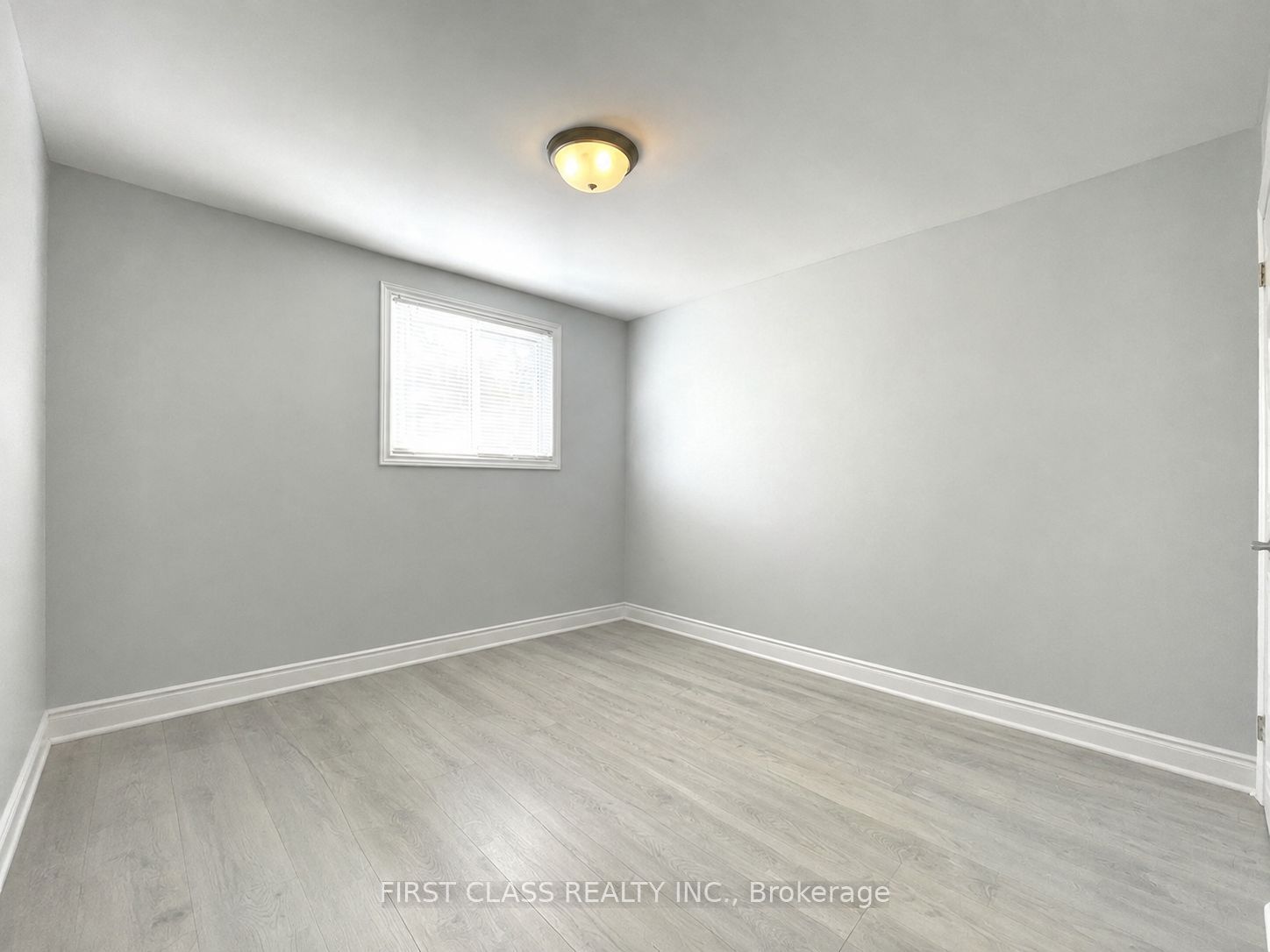 1323 Redbank Crescent Property Photo 25