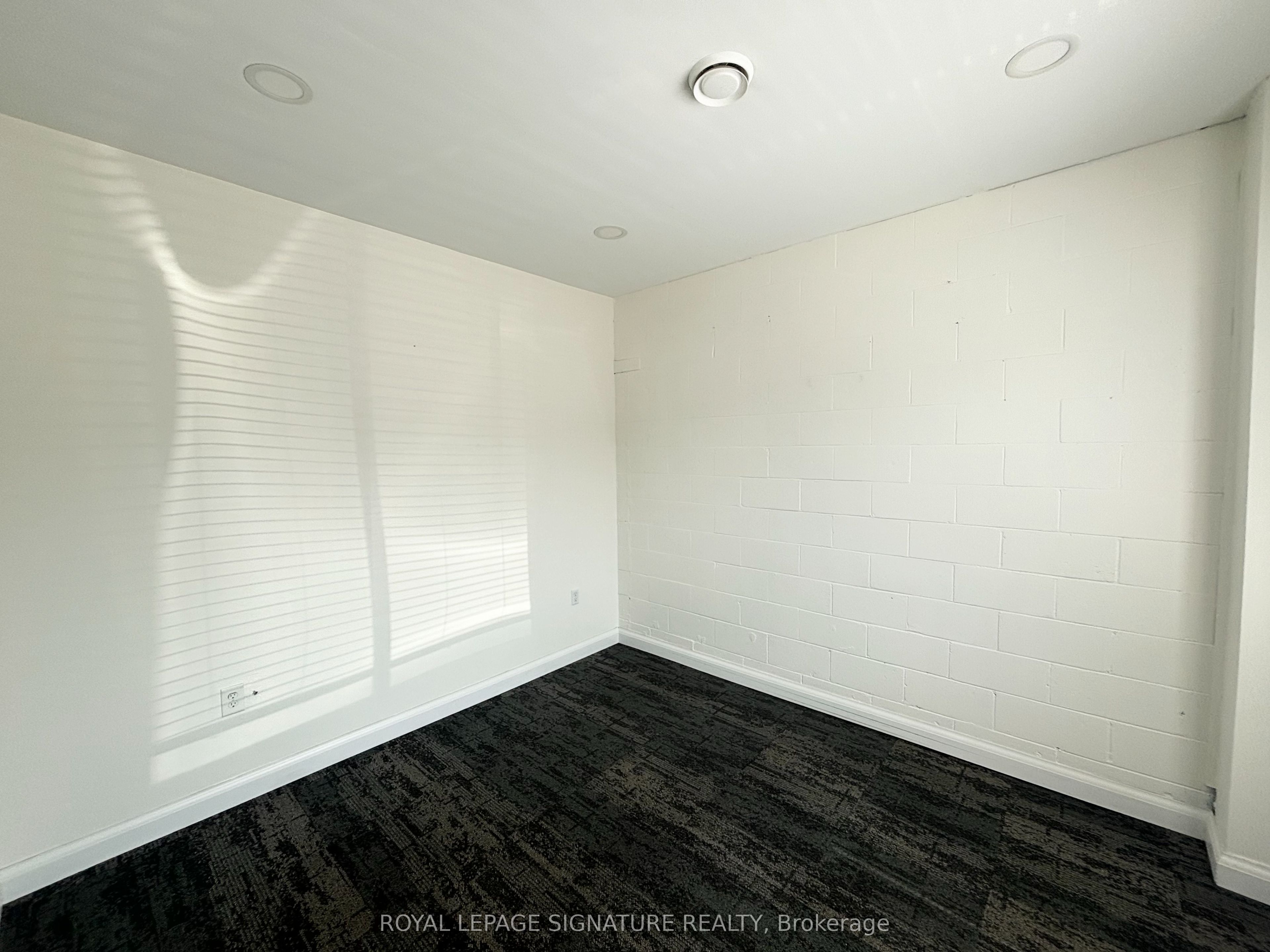 2351 Royal Windsor Drive 8 Property Photo 8