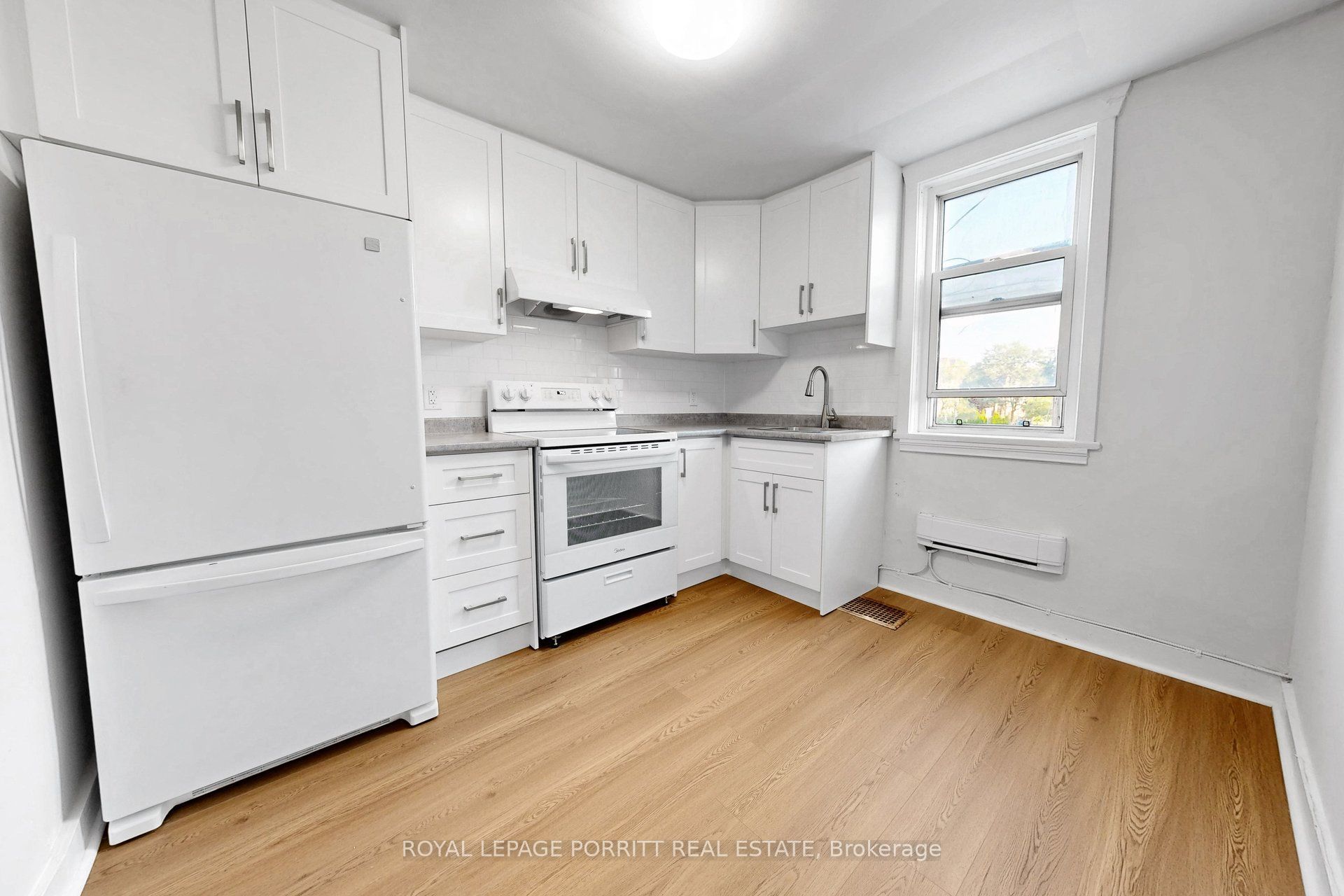3399a Lake Shore Boulevard W Property Photo 6